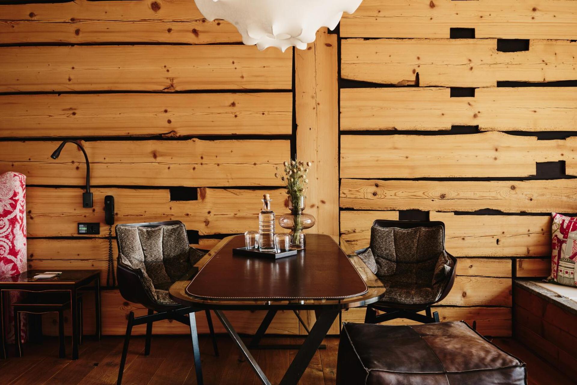 Loft Suite 3-7