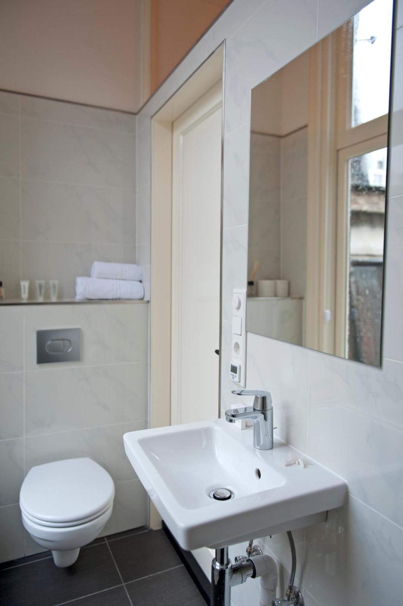 Family Room with Private Bathroom,1500051340:JPEG