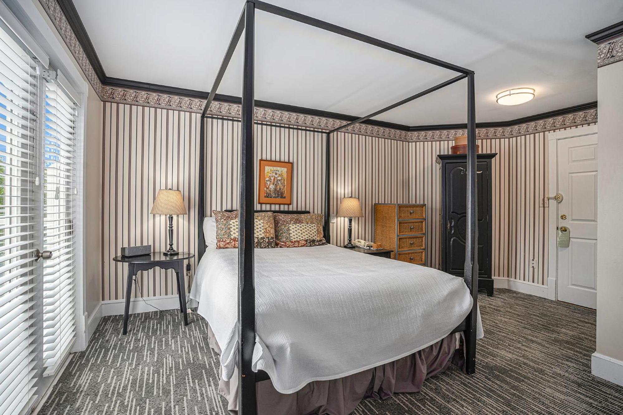 Queen Room Balcony
