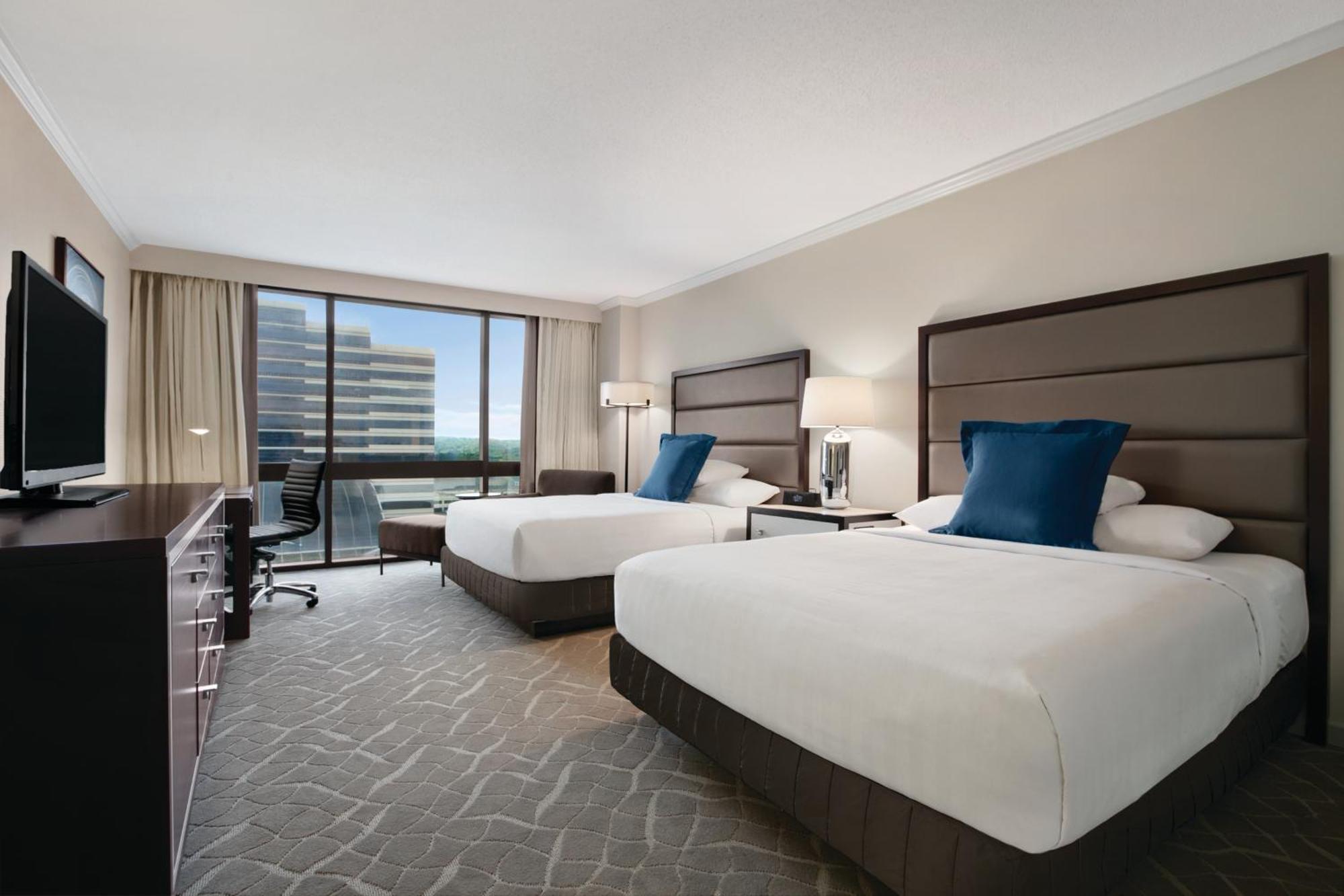 Queen Room Two Queen Beds Accessible Shower Disability Access