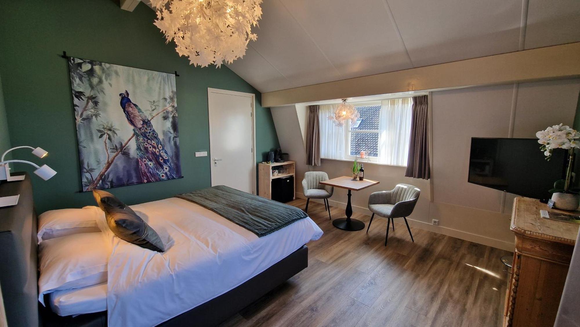 Superior King Room