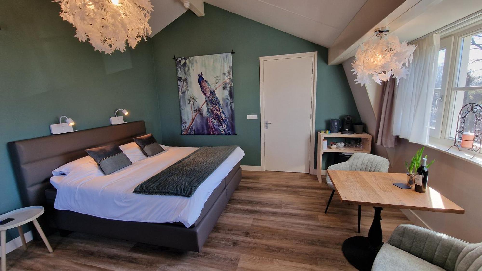 Superior King Room