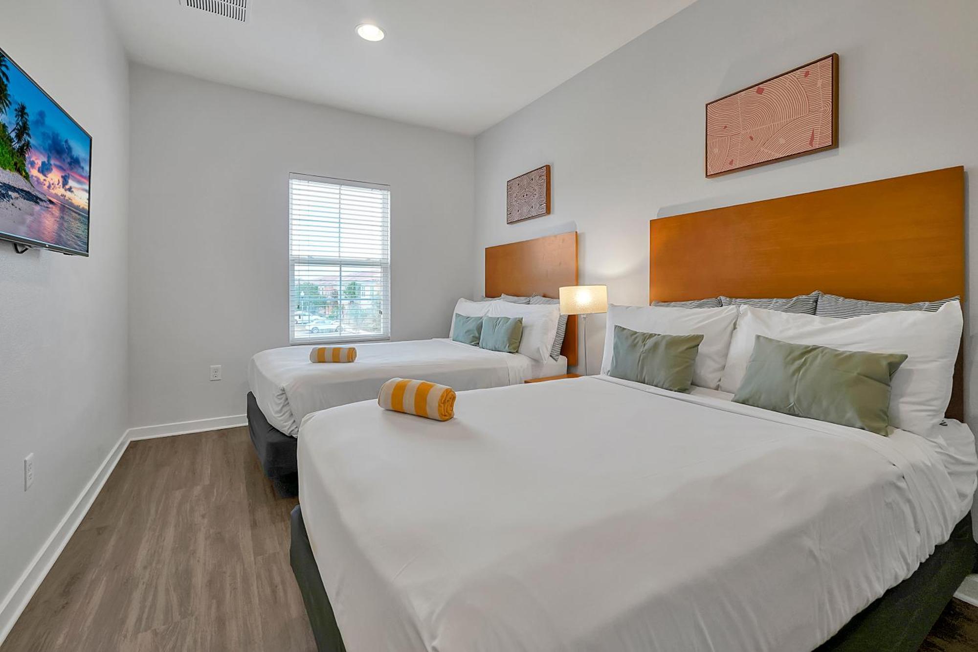 Two-Bedroom Townhouse Private Hot Tub