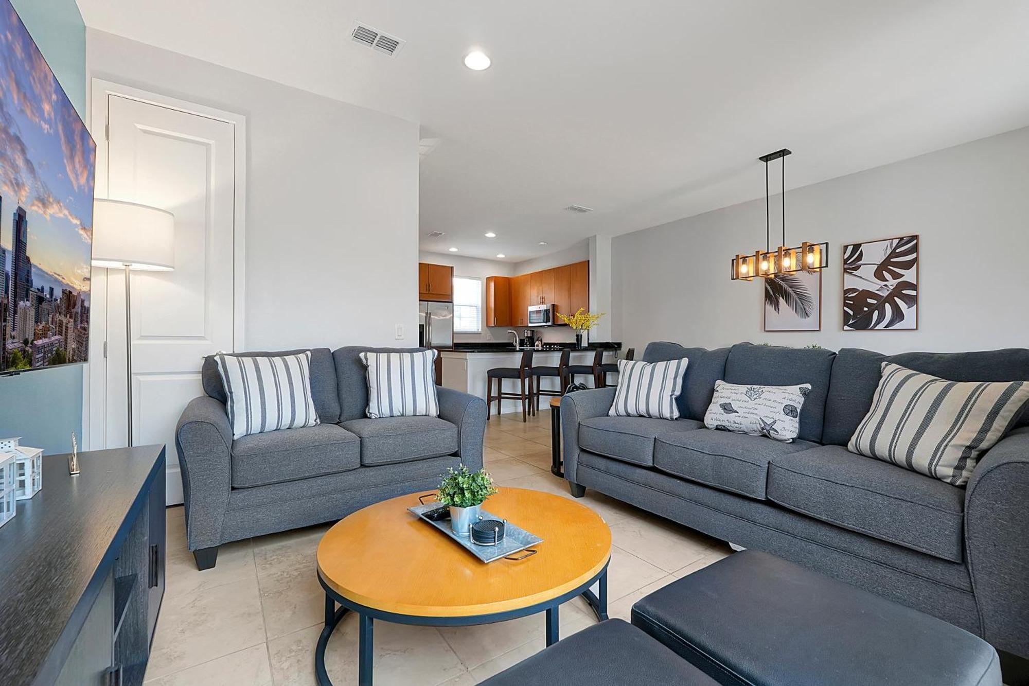 Two-Bedroom Townhouse Private Hot Tub