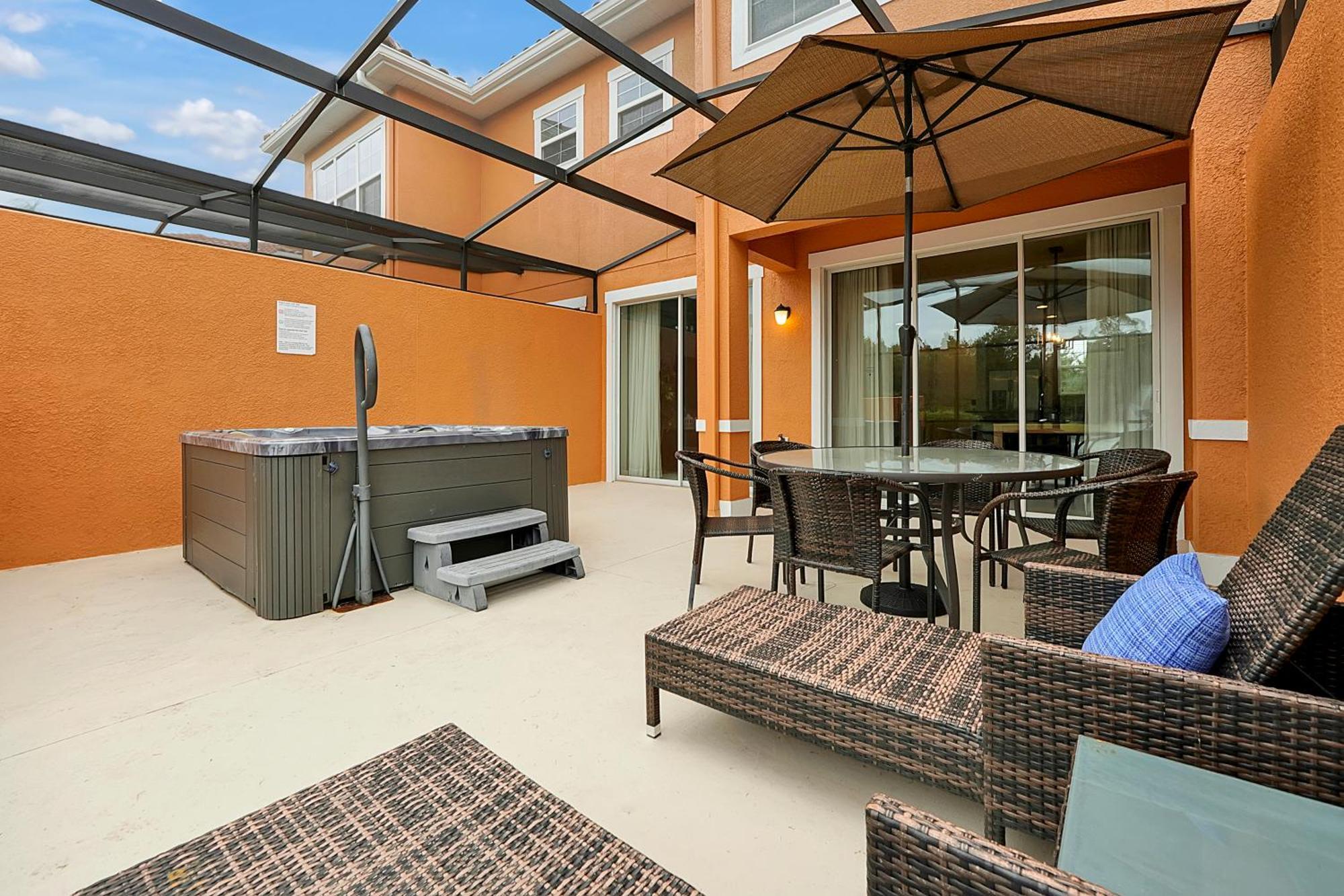 Two-Bedroom Townhouse Private Hot Tub
