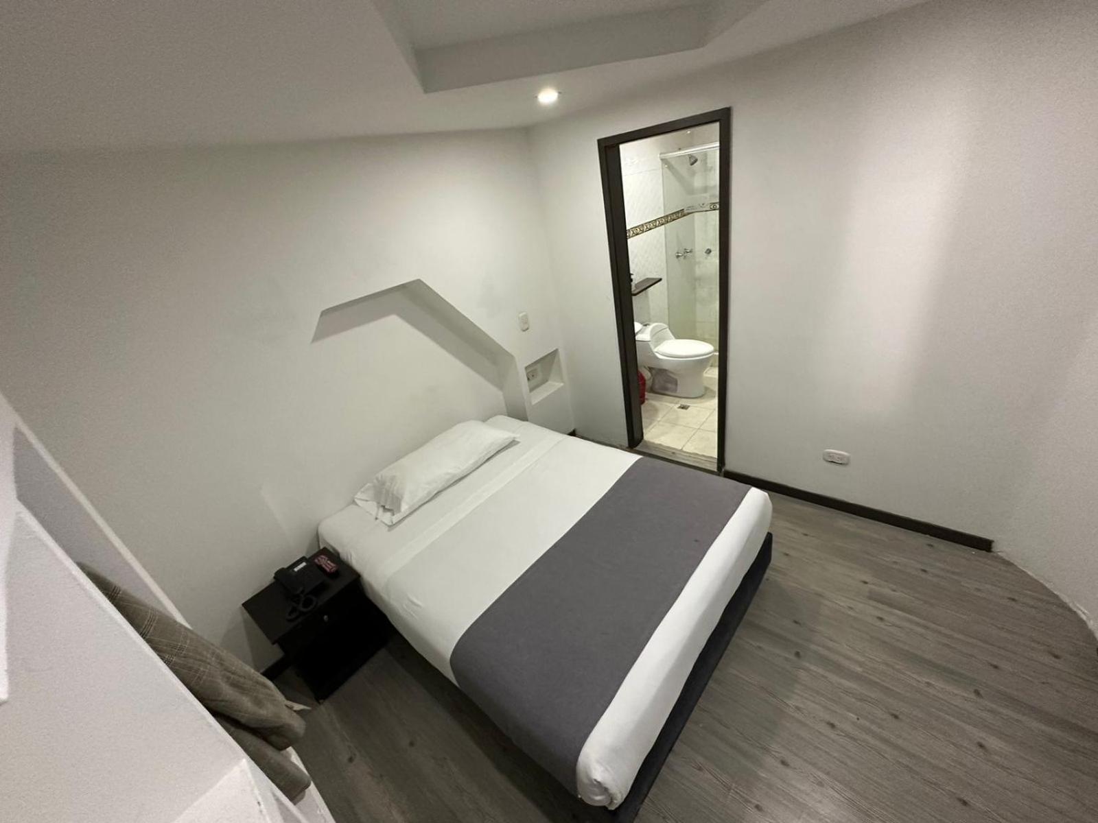 Double Room Private Bathroom