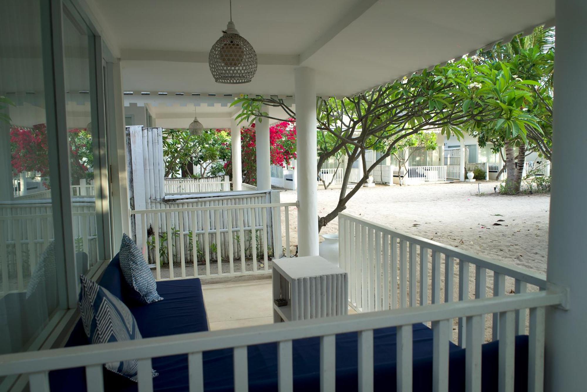 Beach Bungalow Nature View