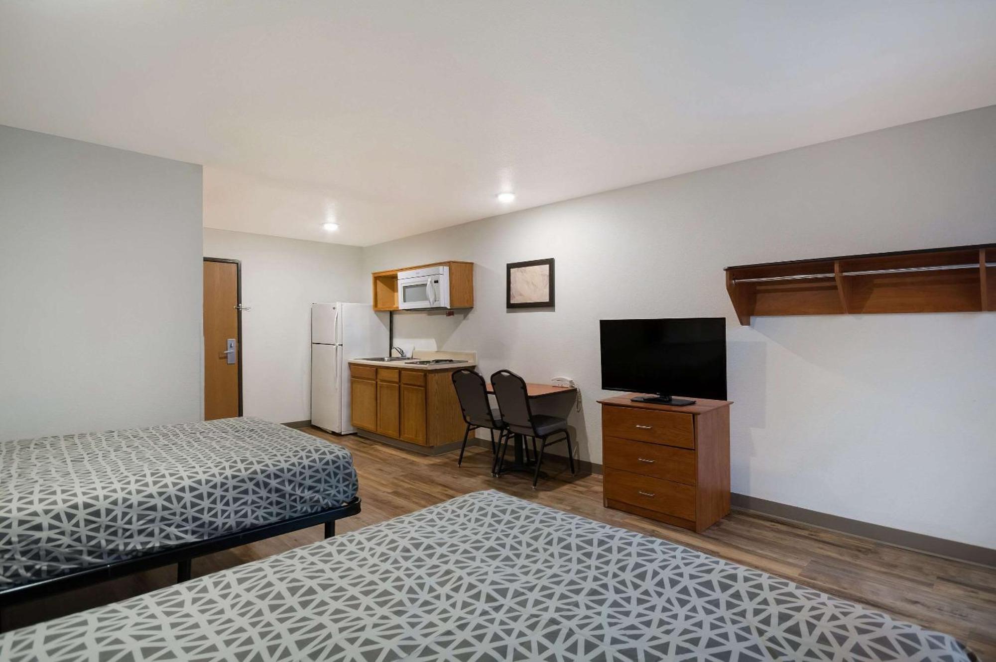 Double Room Two Double Beds Non-Smoking