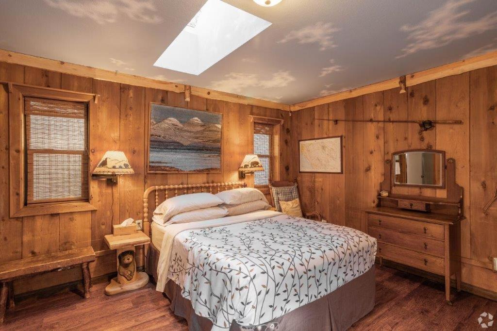 Double Room Mountain View