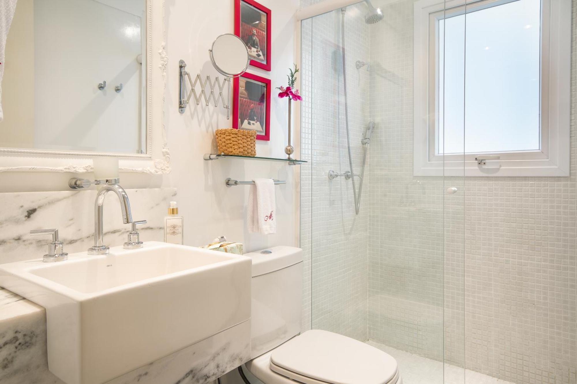 Deluxe Queen Suite