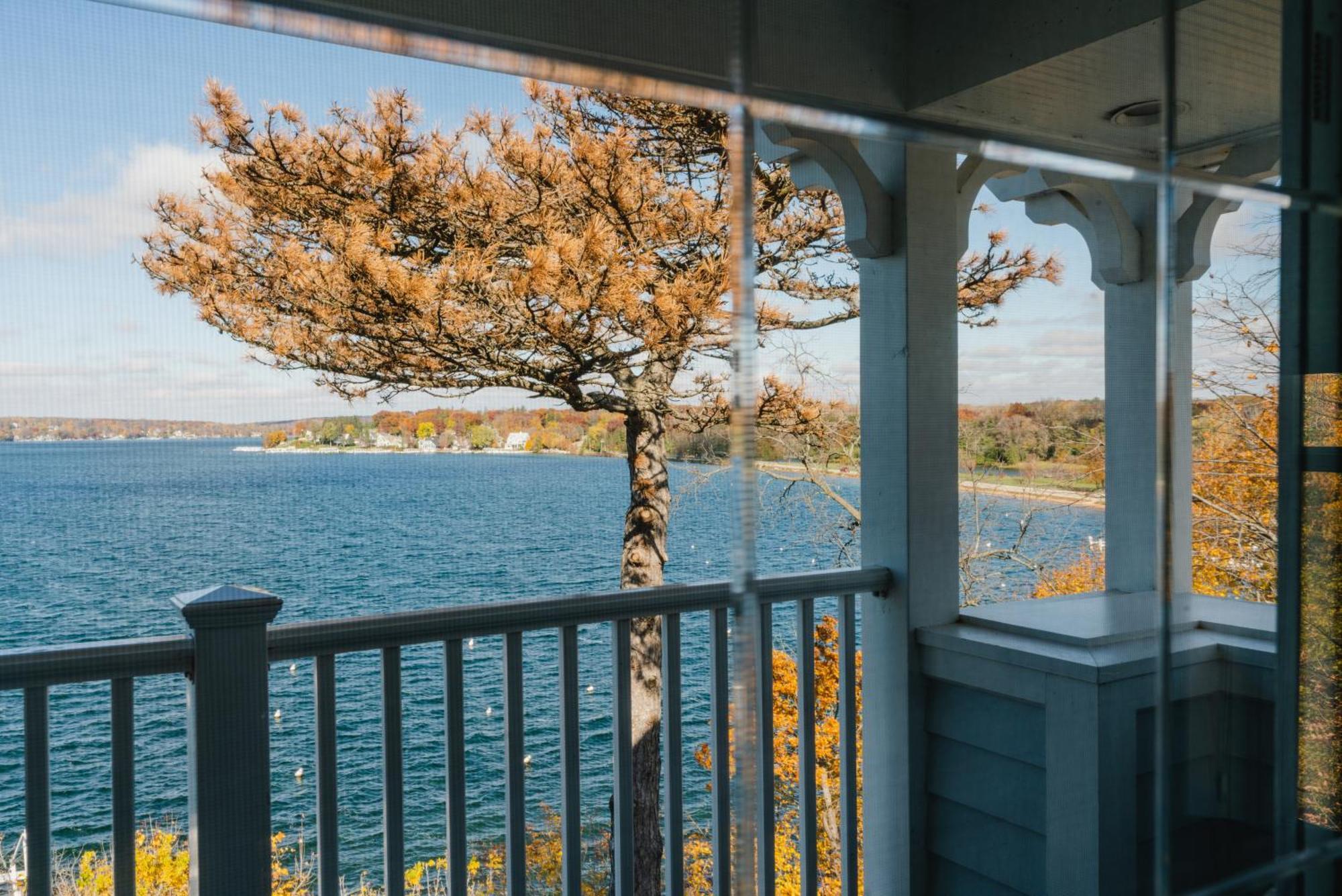 Room with Two Double Beds with Balcony and Lake View