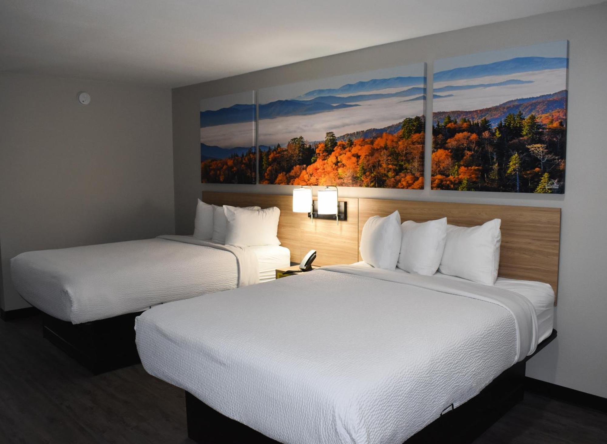 Queen Room with Two Queen Beds - Non-Smoking