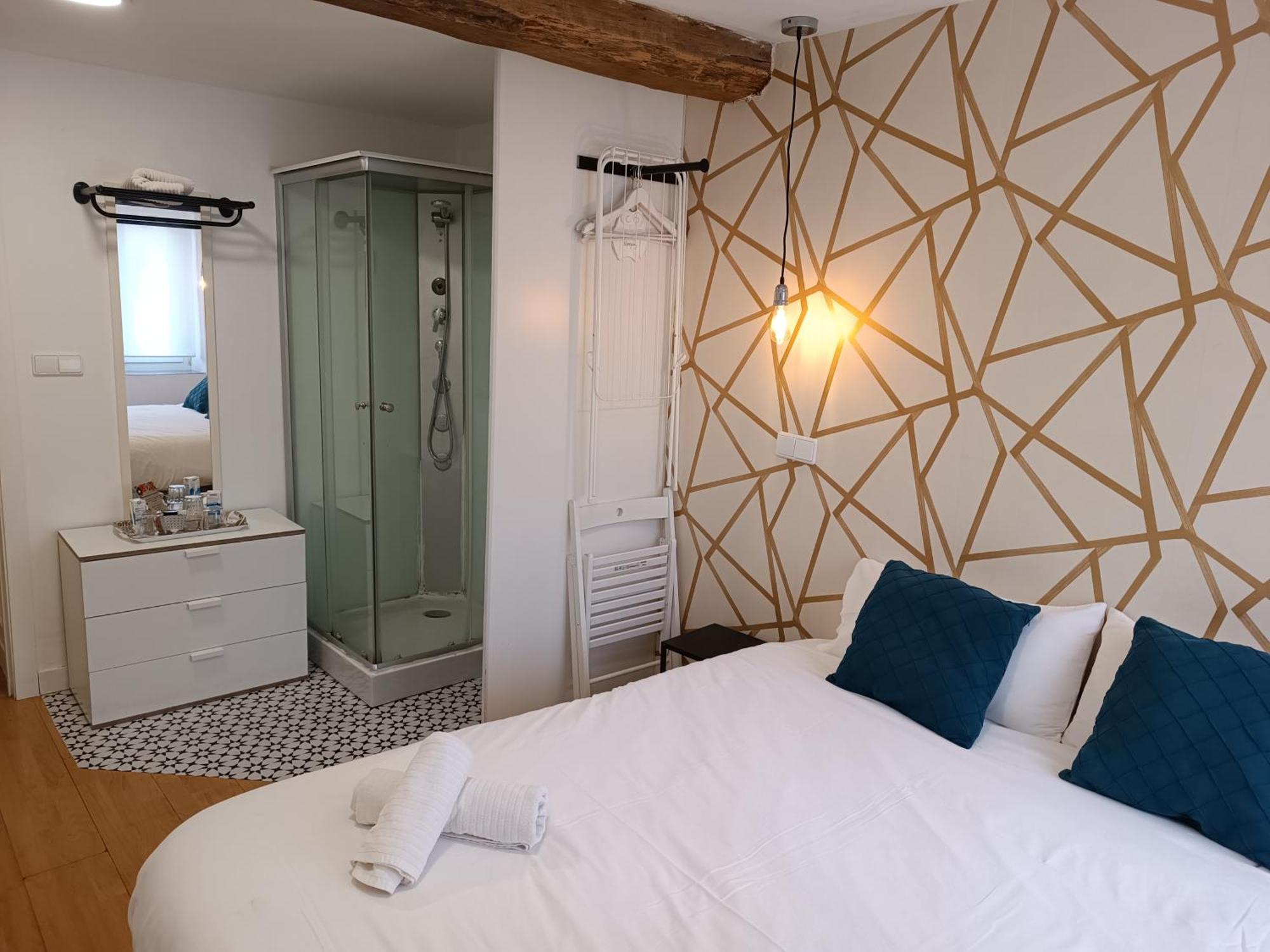 Double Room Shared Toilet