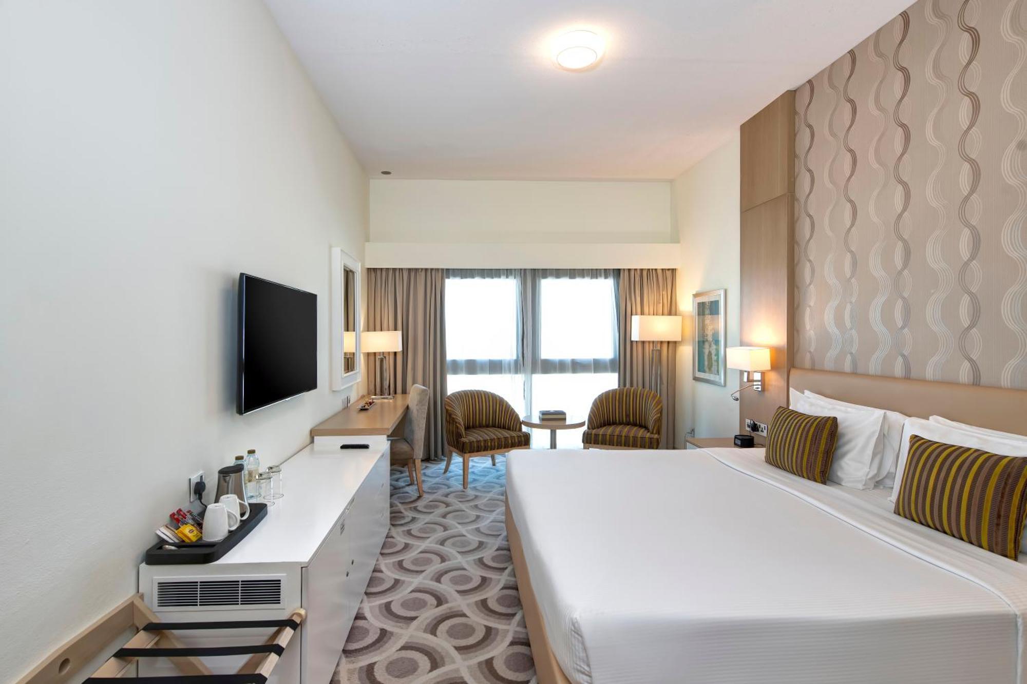 Deluxe Room Complimentary Shuttle Bus to Beach & Mall of the Emirates