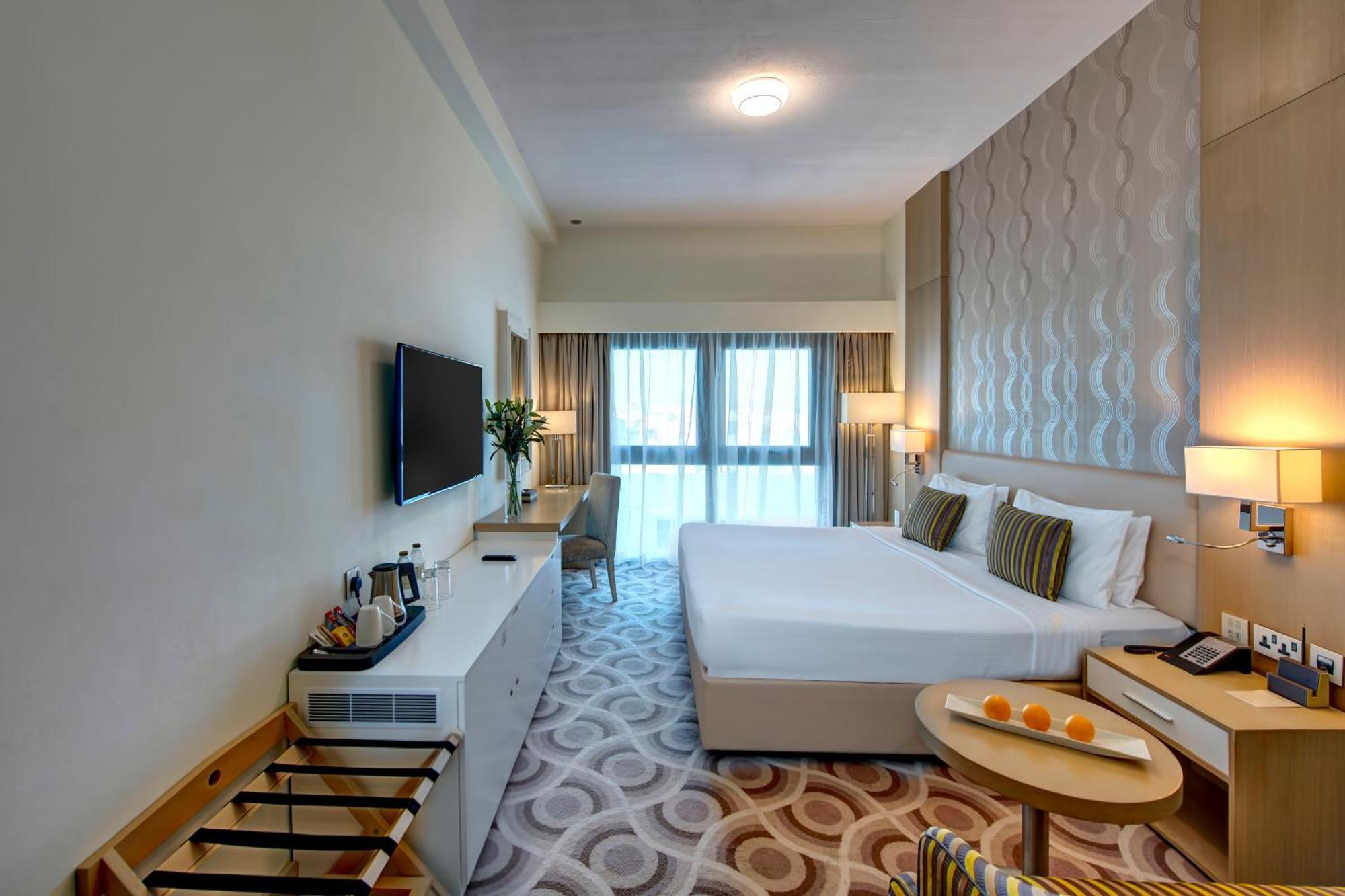 Deluxe Room Complimentary Shuttle Bus to Beach & Mall of the Emirates