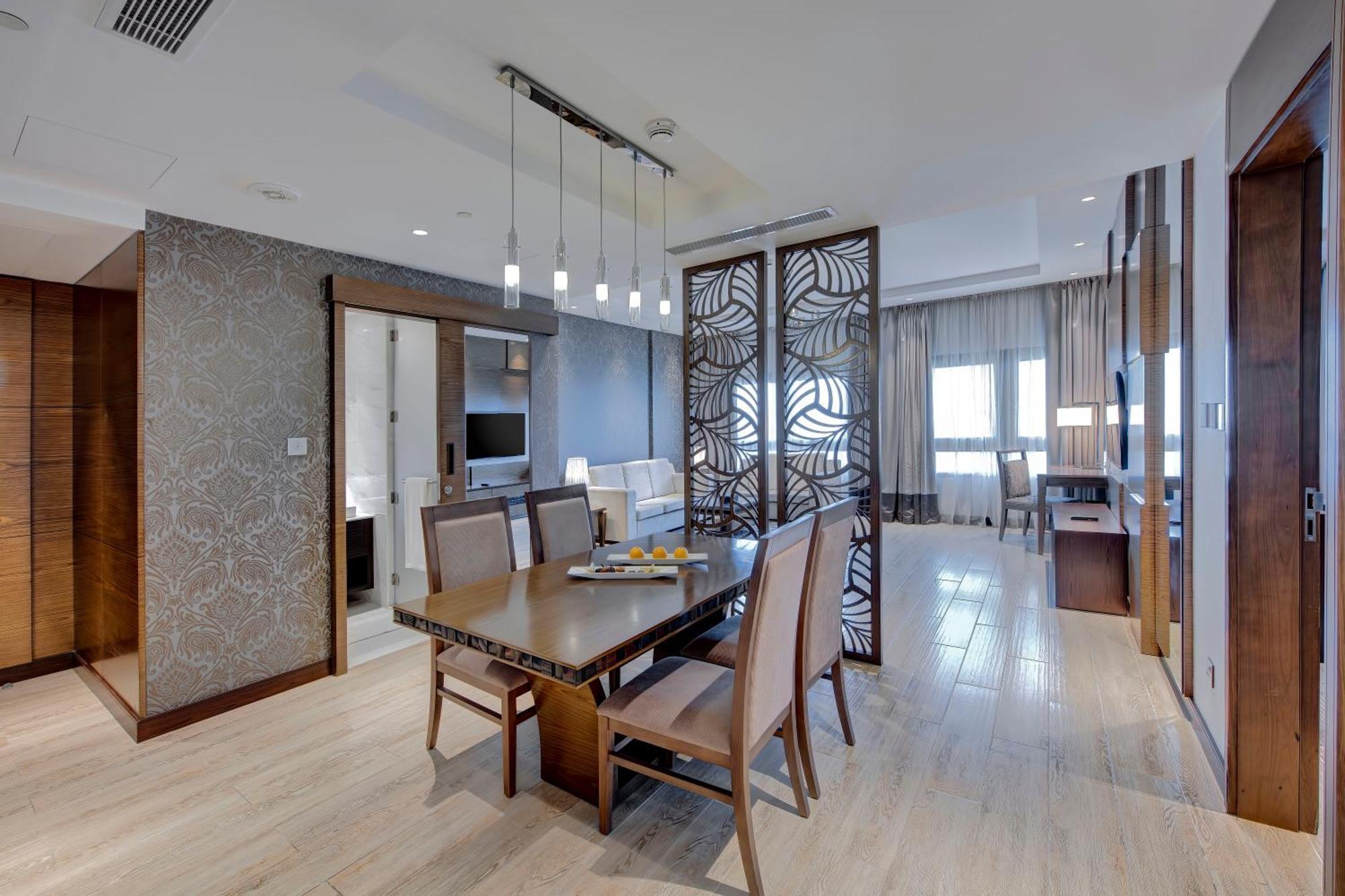 Deluxe Suite Complimentary Shuttle Bus to Beach & Mall of the Emirates