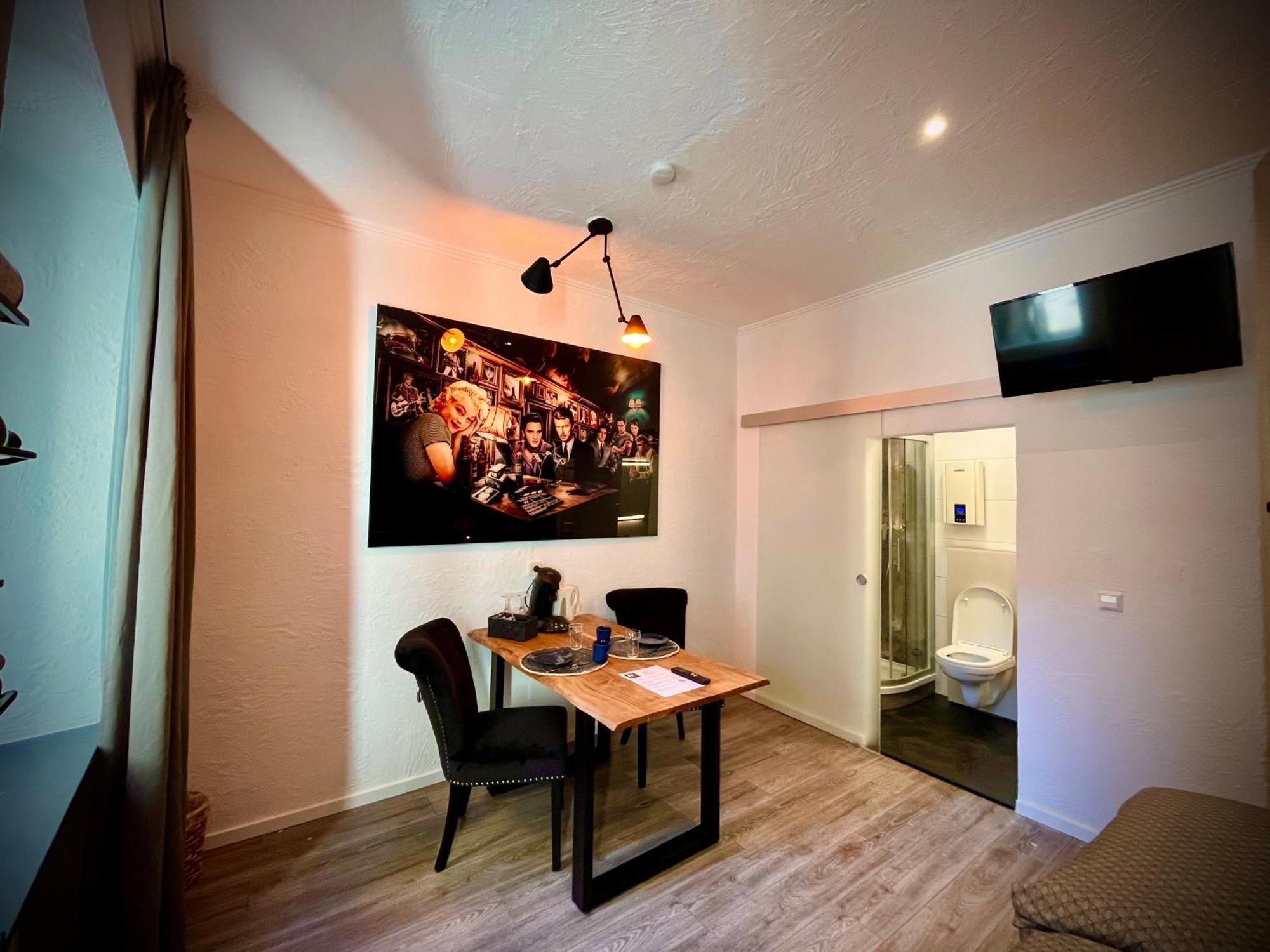 Double Room Private Bathroom
