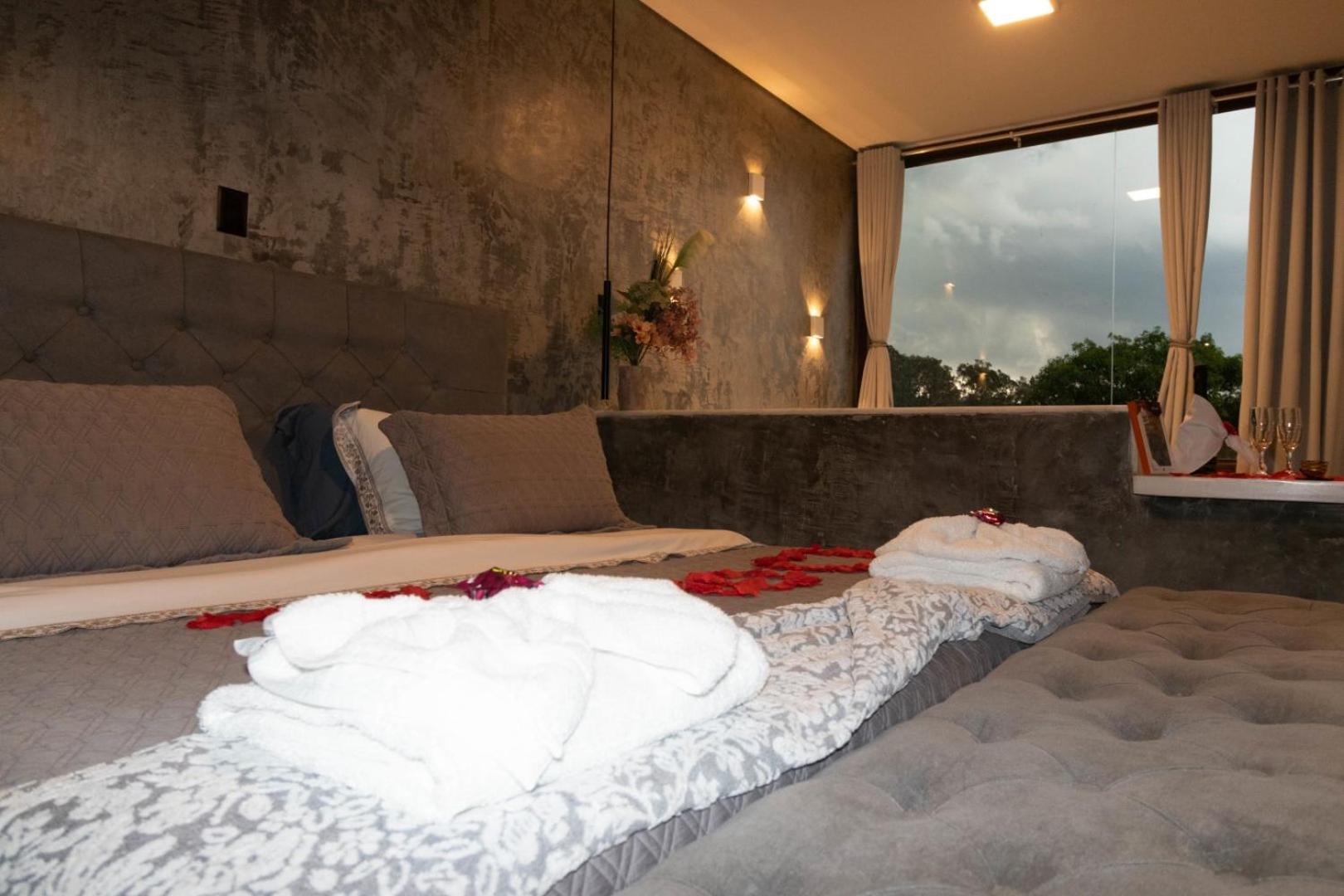 King Suite Spa Bath