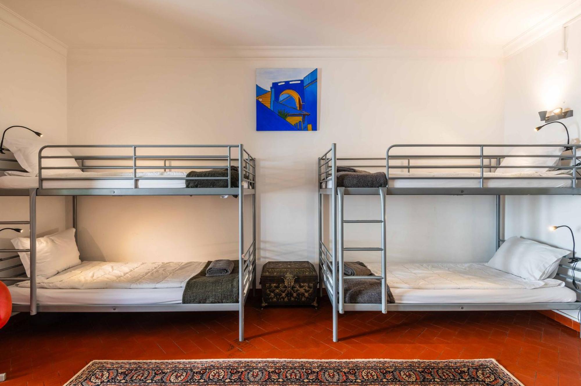 Bed 8-Bed Mixed Dormitory Room