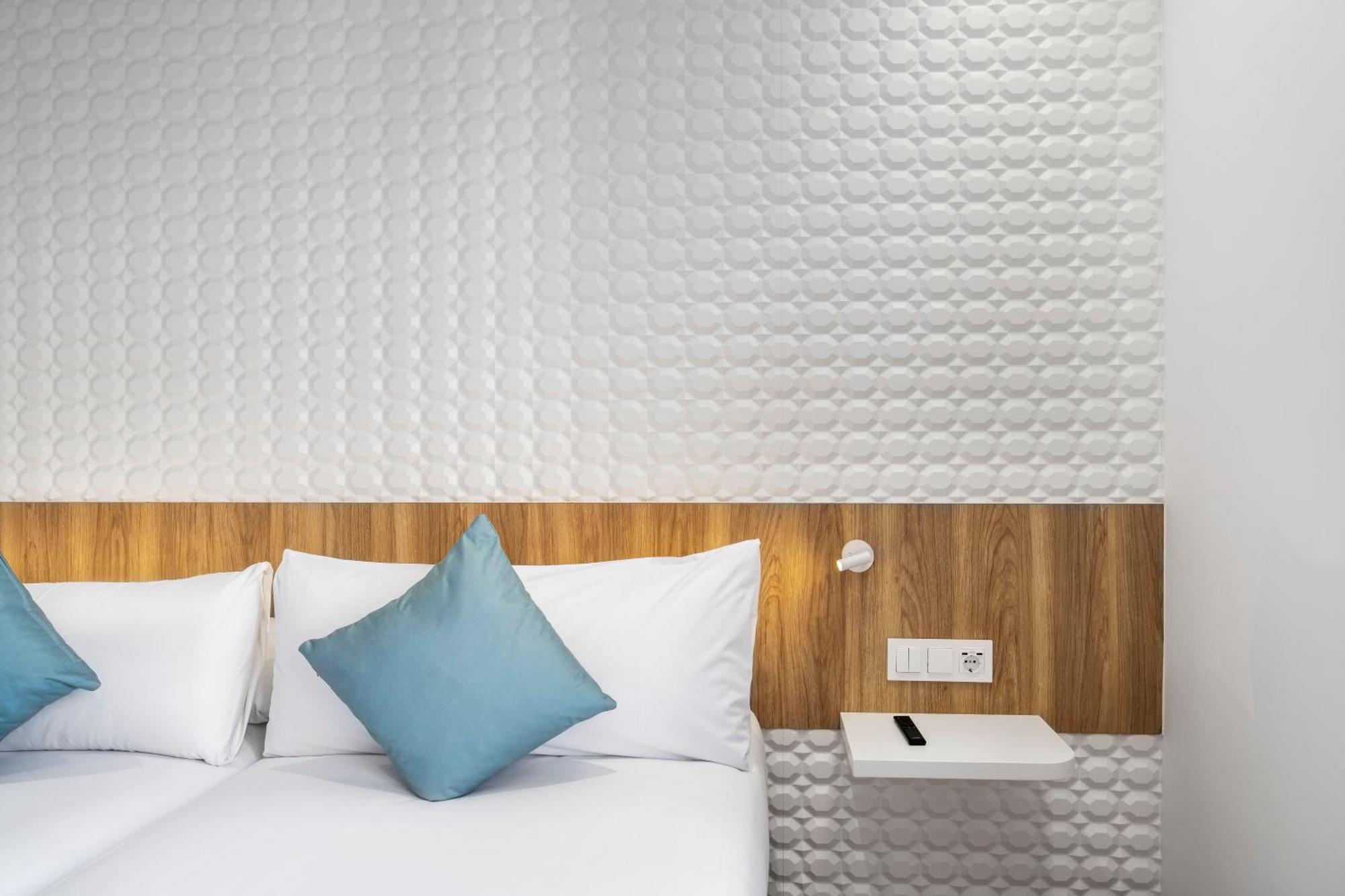 Standard Twin Room No access to the pool or rooftop