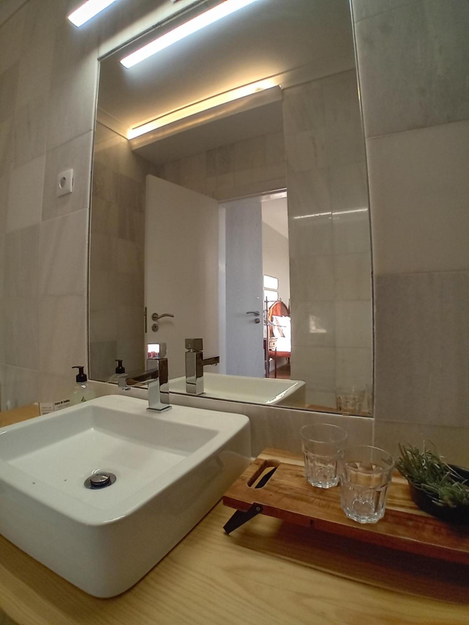 Quarto Duplo com Casa de Banho Privativa
