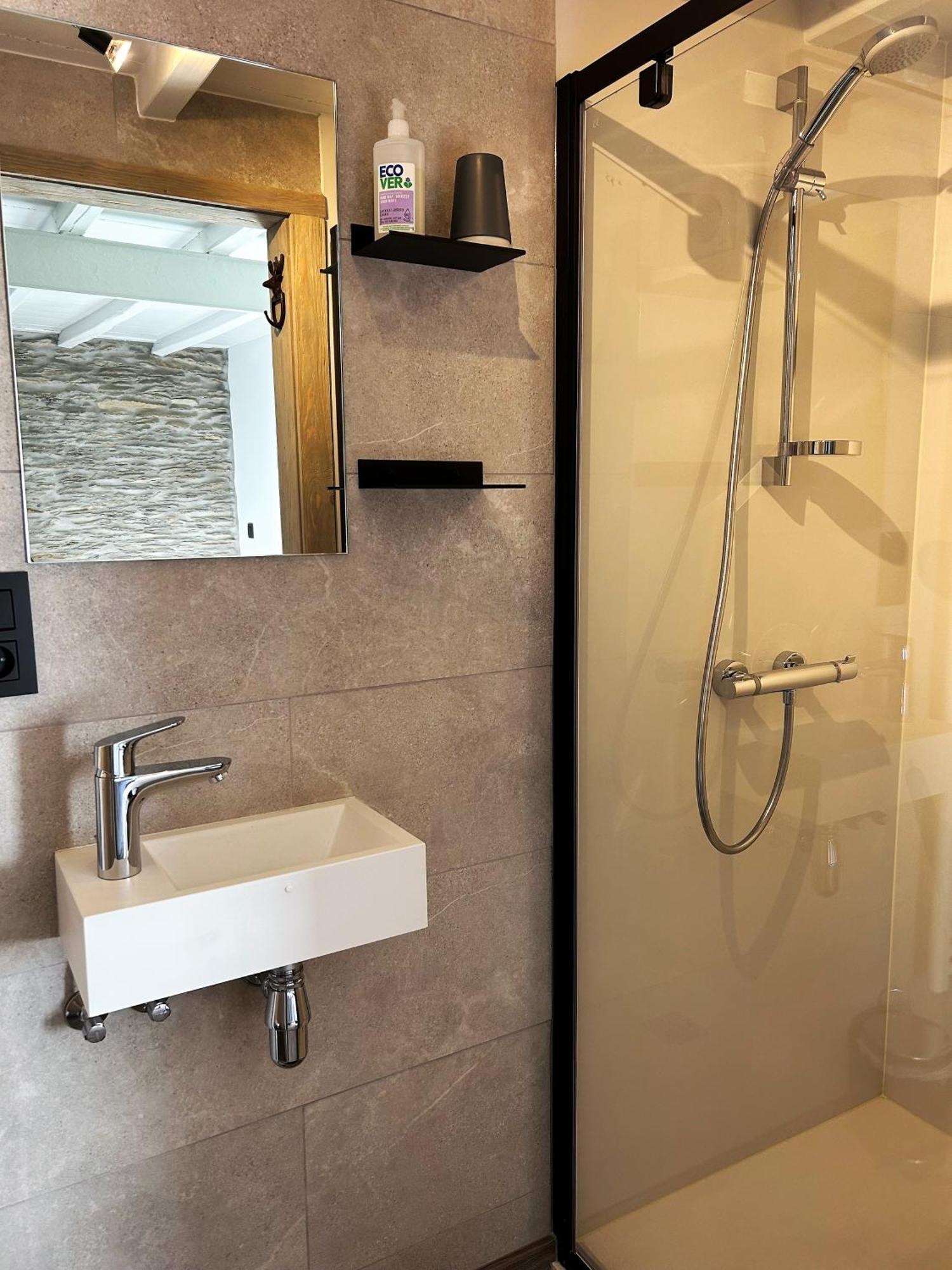 Double Room Private Bathroom