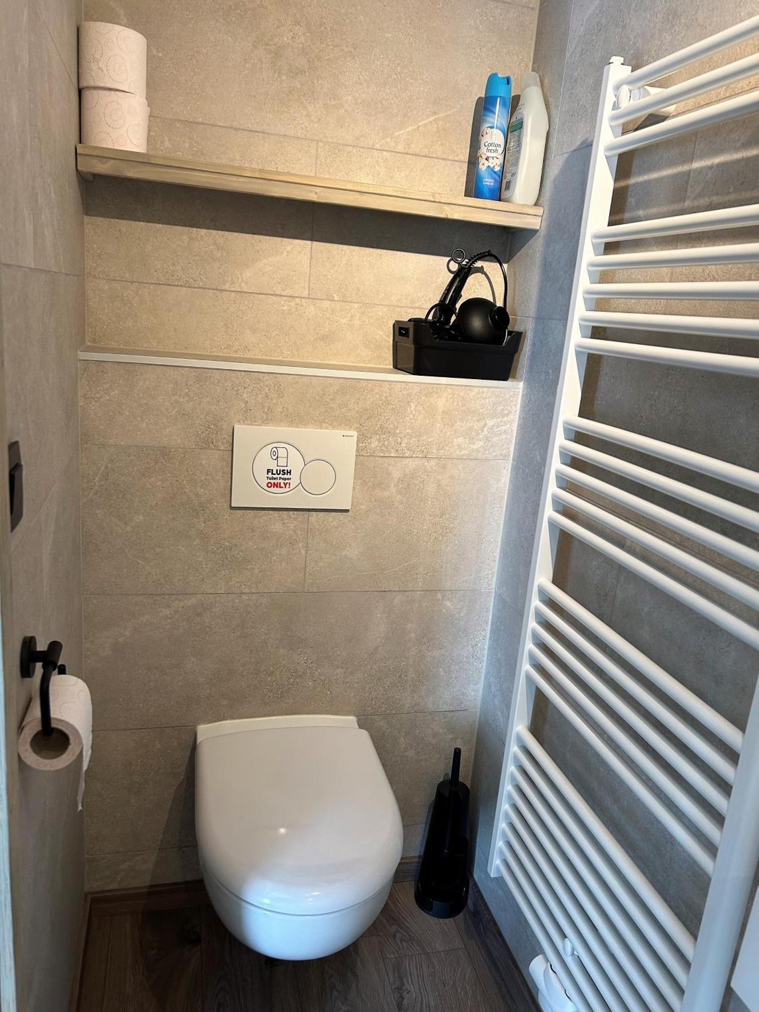 Double Room Private Bathroom