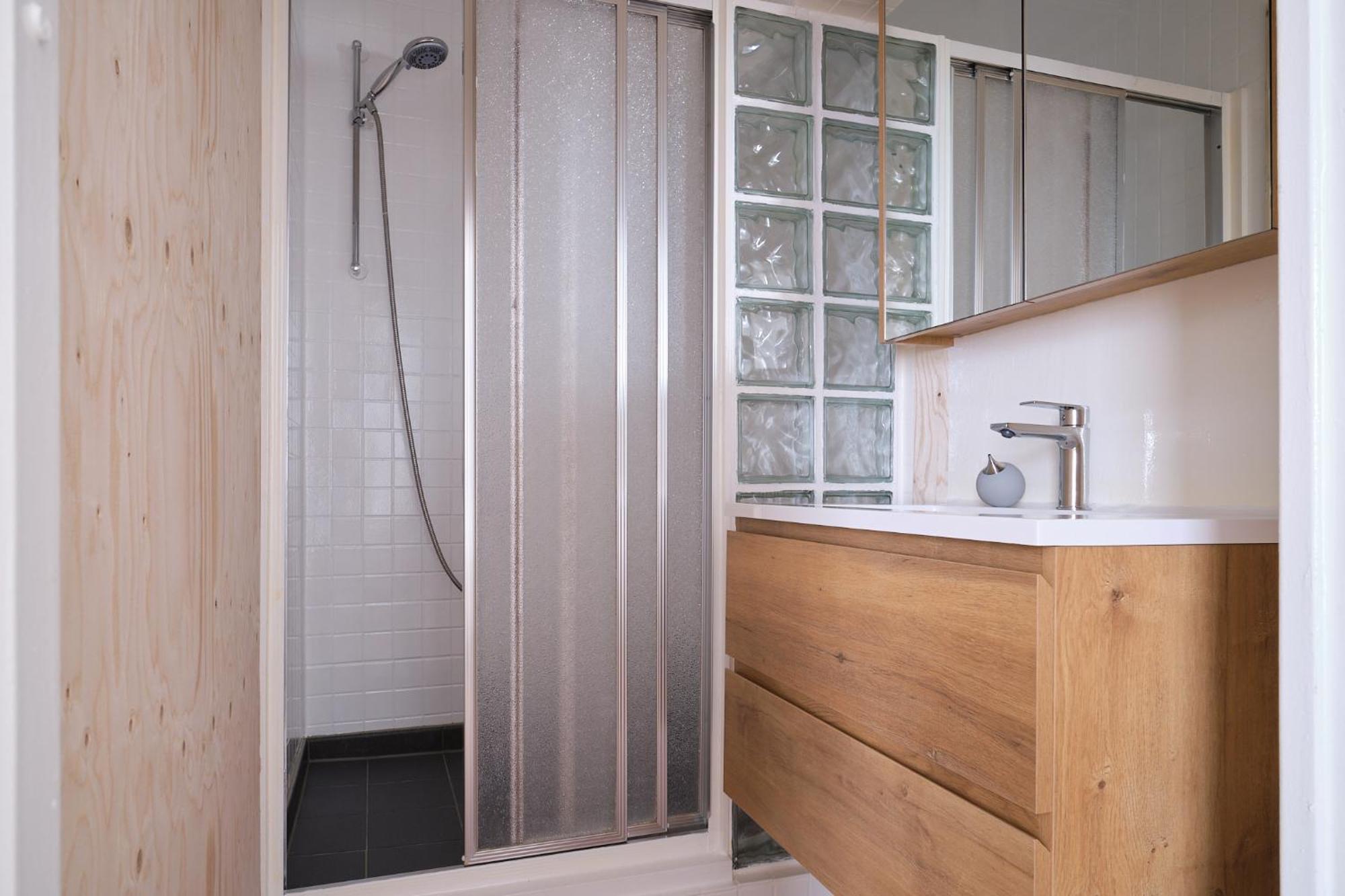 Double Room Private Bathroom