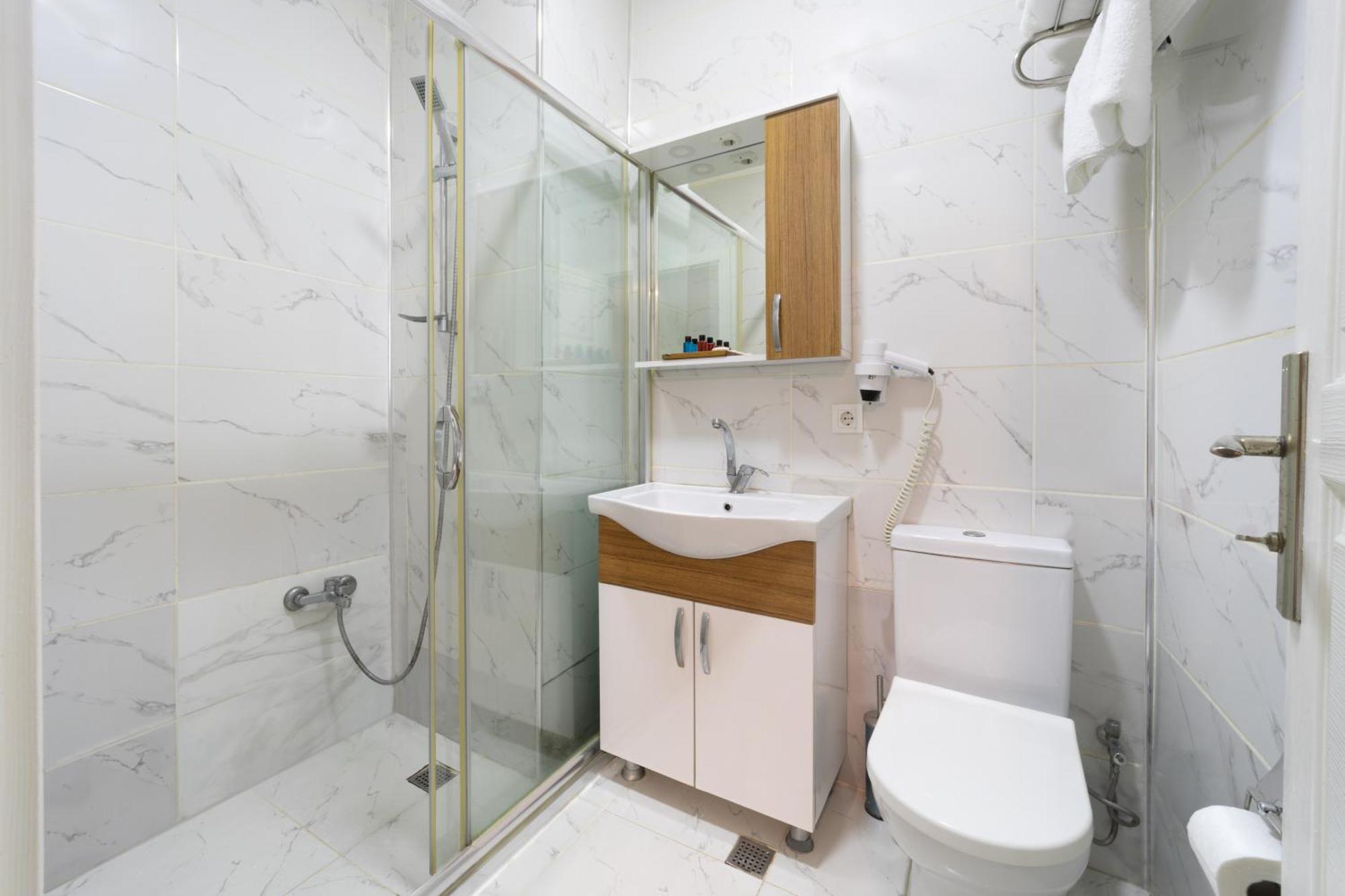 Deluxe Double Room Bath