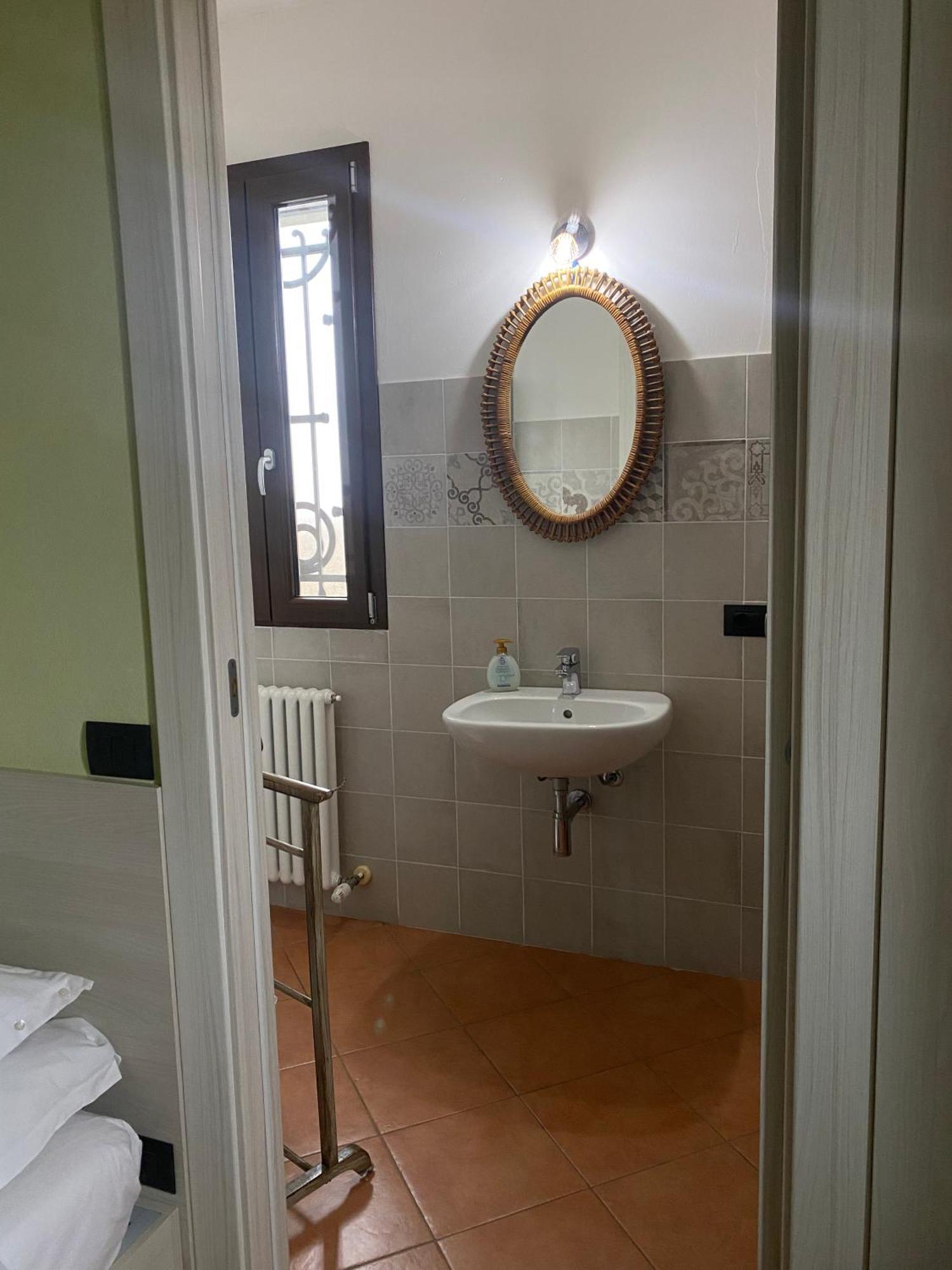 Single Room Private Bathroom