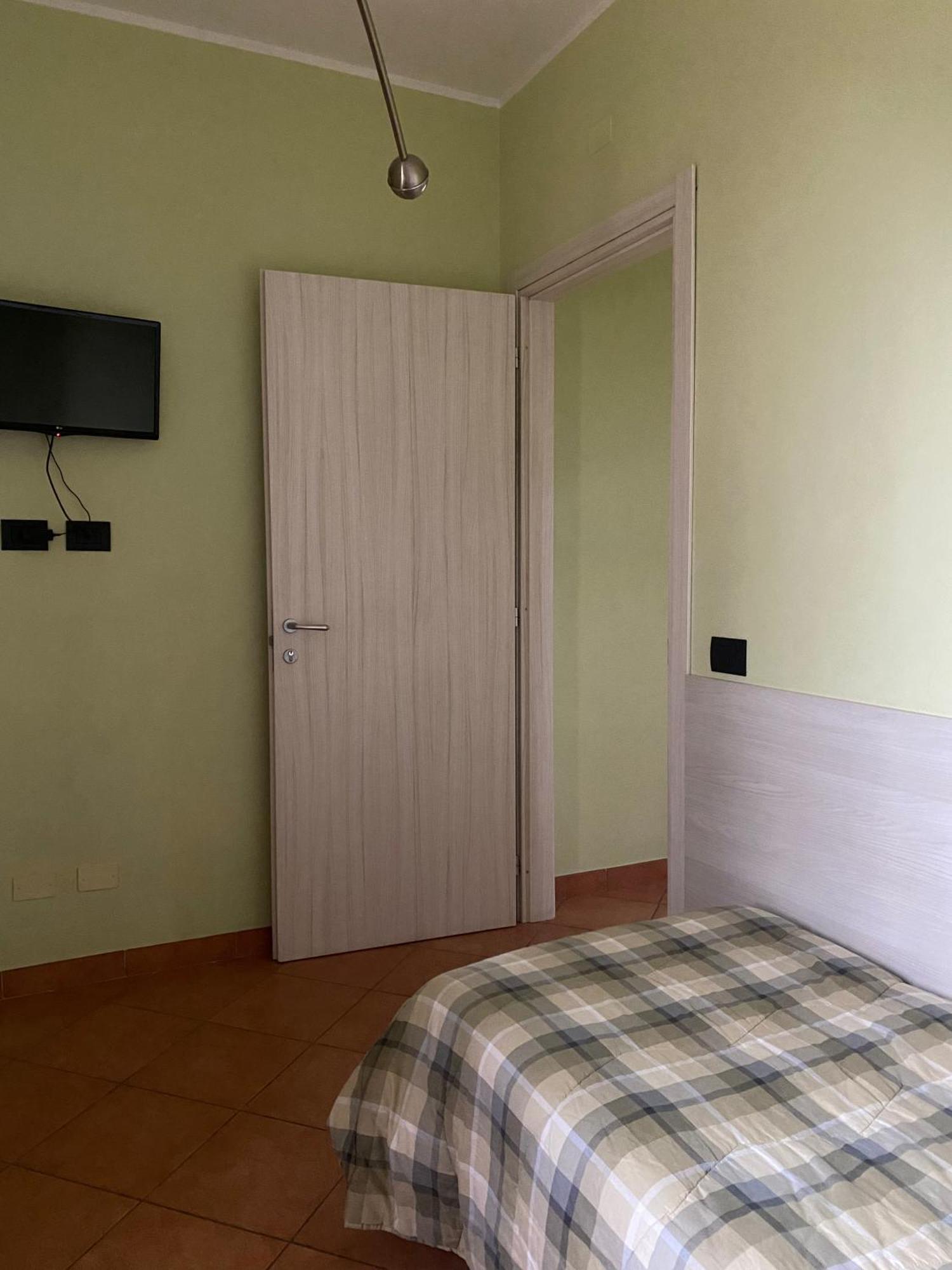 Single Room Private Bathroom