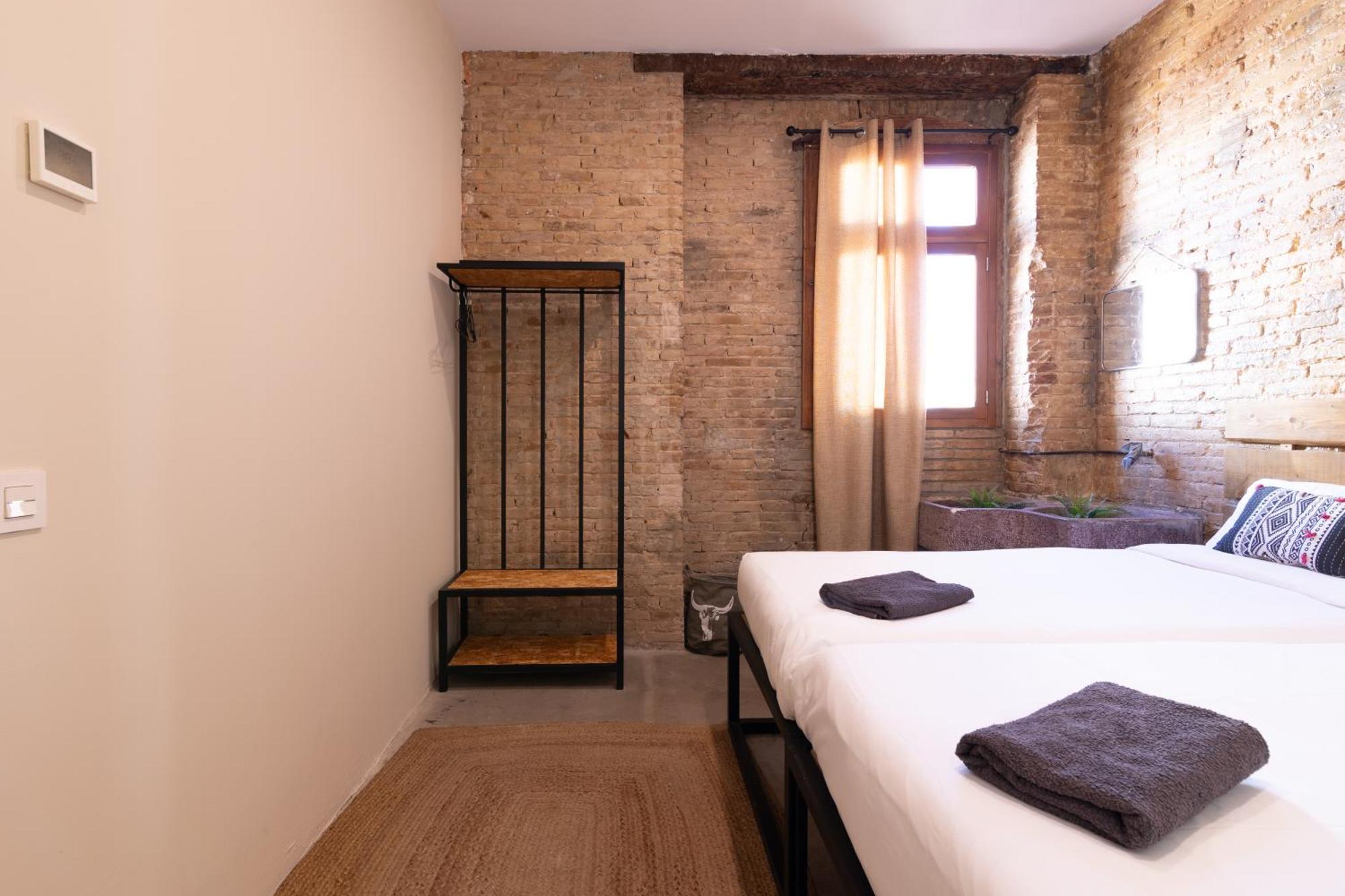 Double Room Private Bathroom