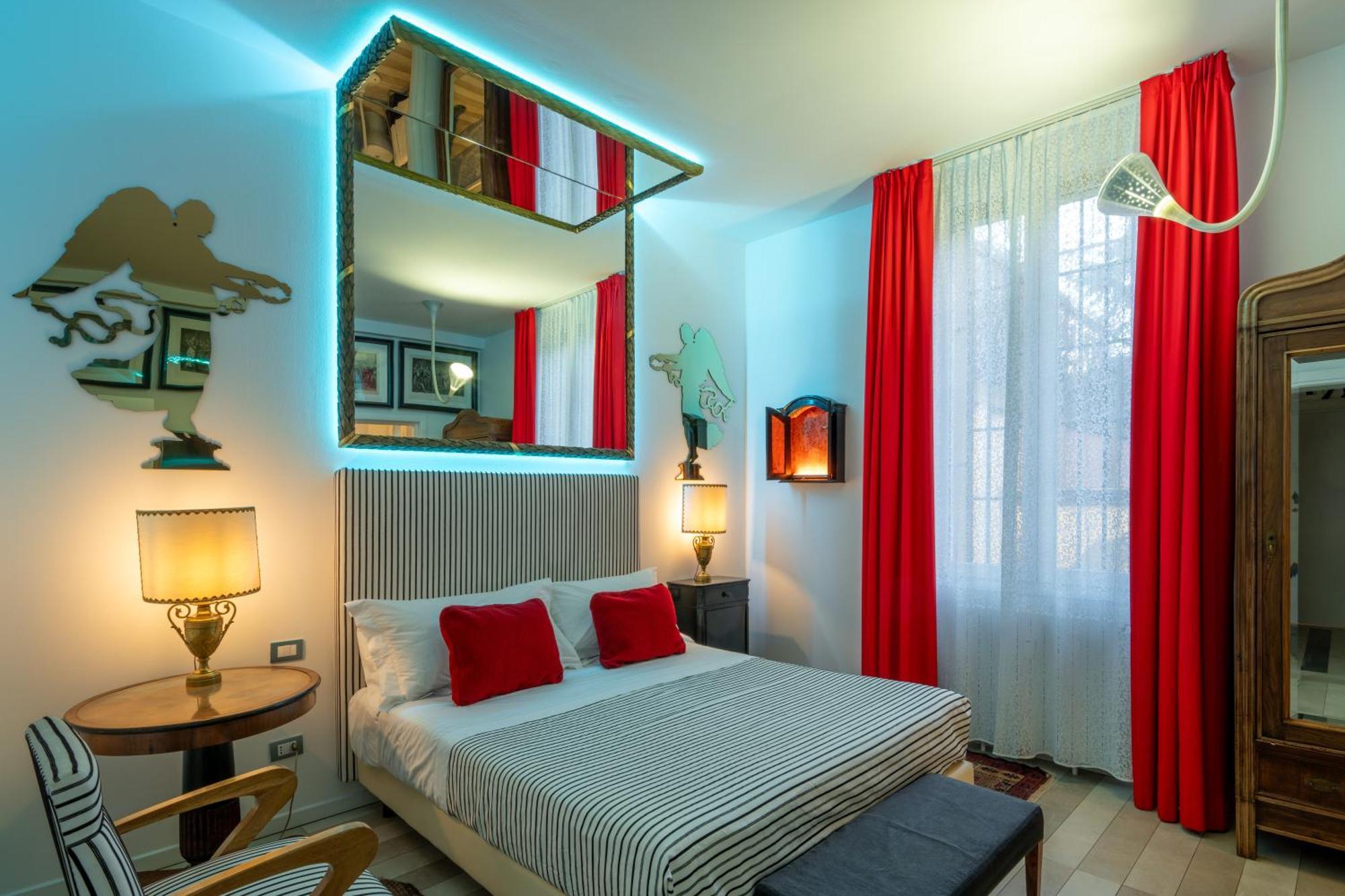 Deluxe Double or Twin Room