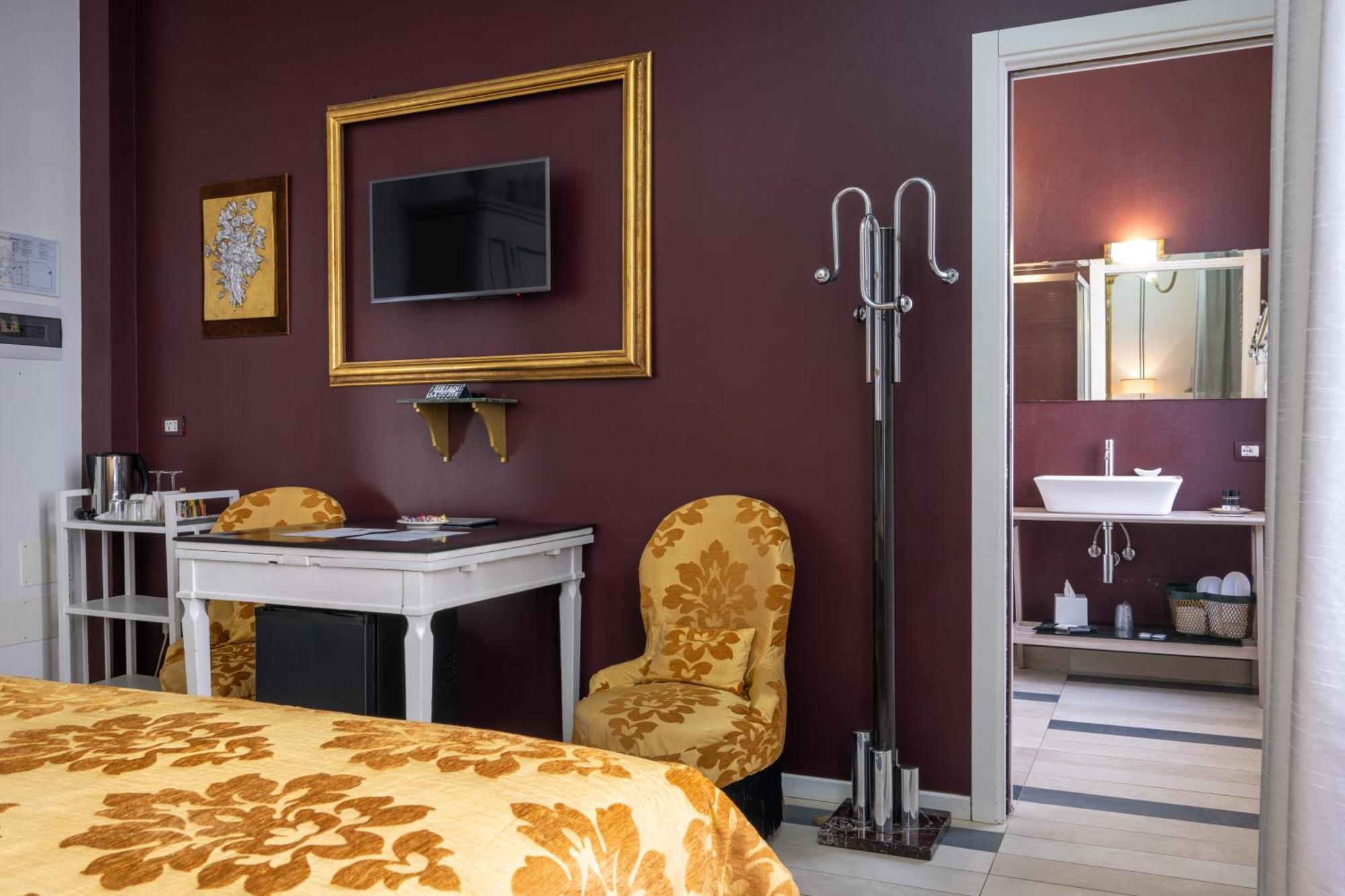 Deluxe Double or Twin Room
