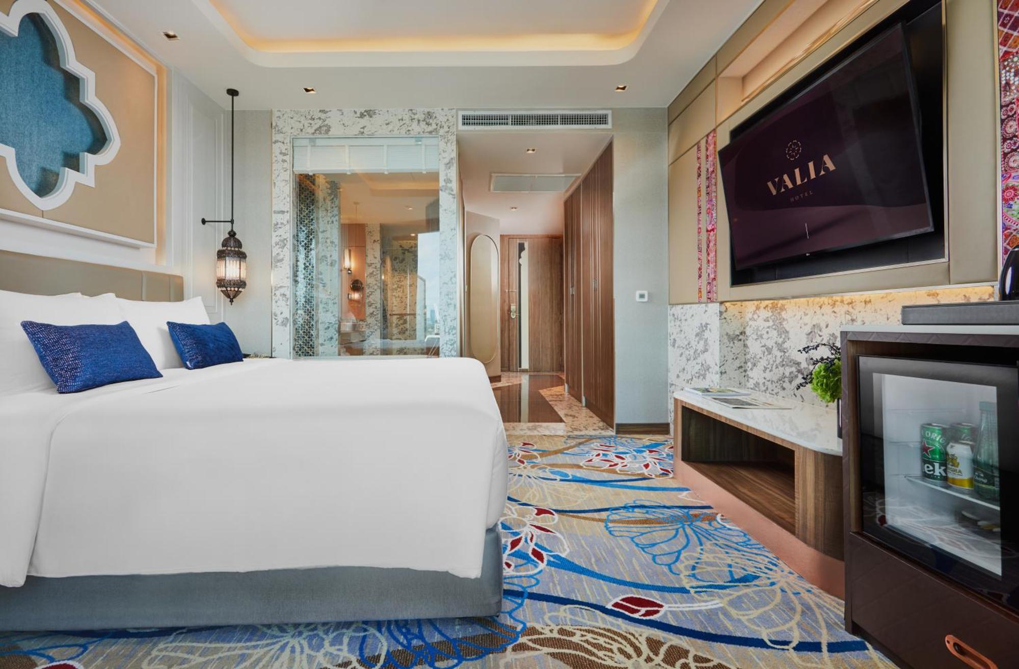 Premier King Bed