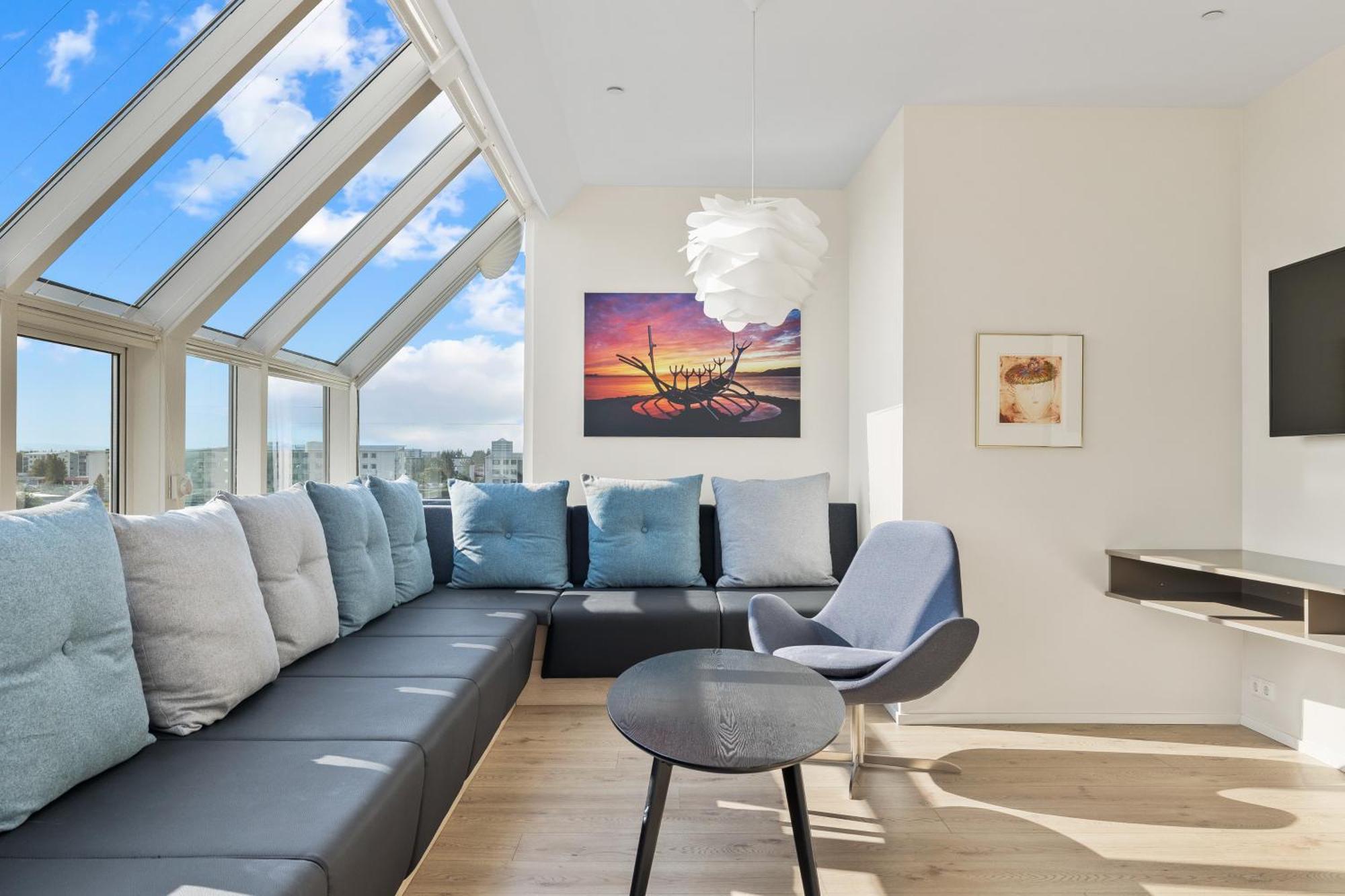 Suite Panorama avec Balcon - Étage Supérieur - Accès Gratuit au Spa
