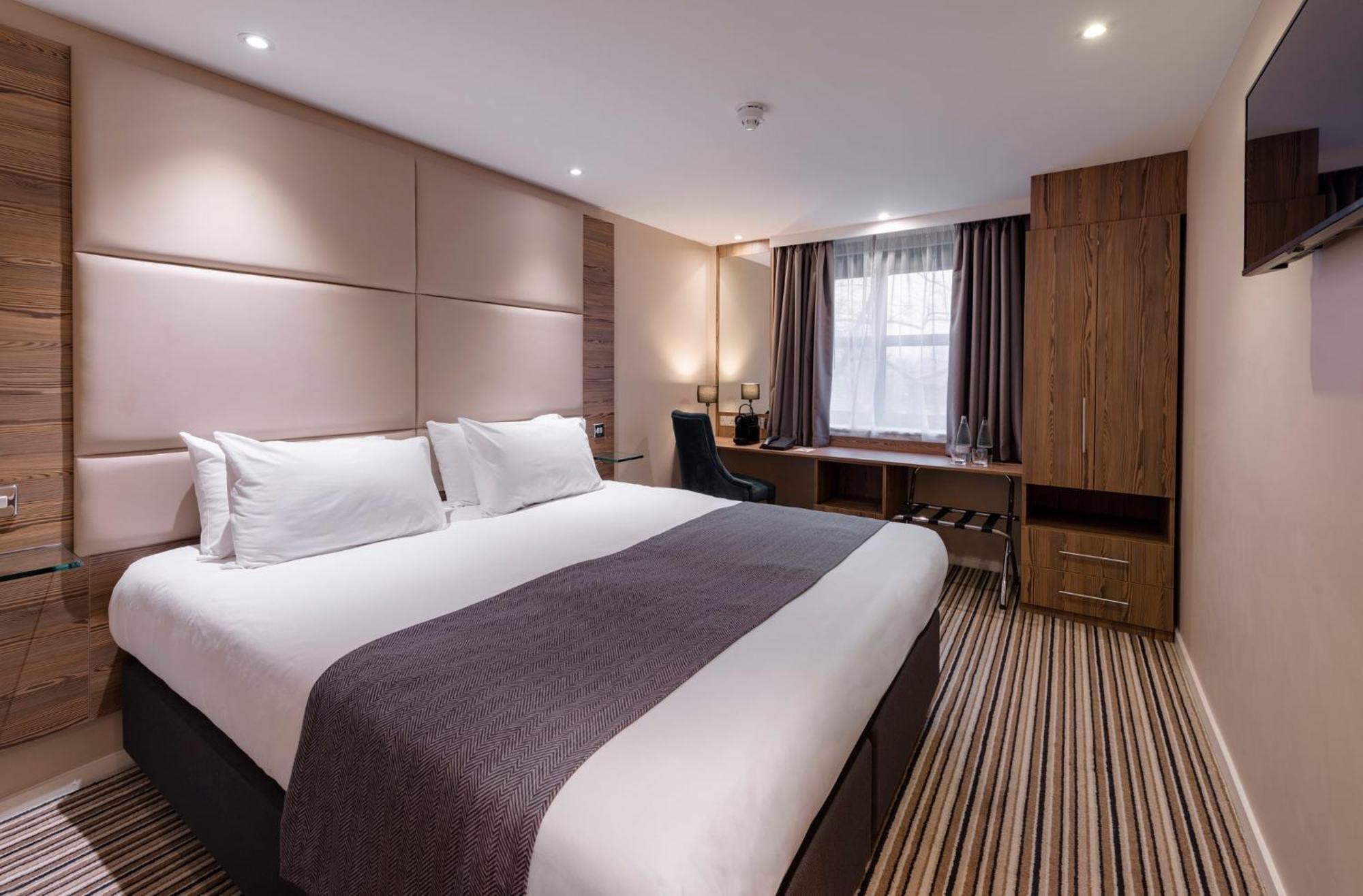 Standard Double Room,1274147416:JPEG