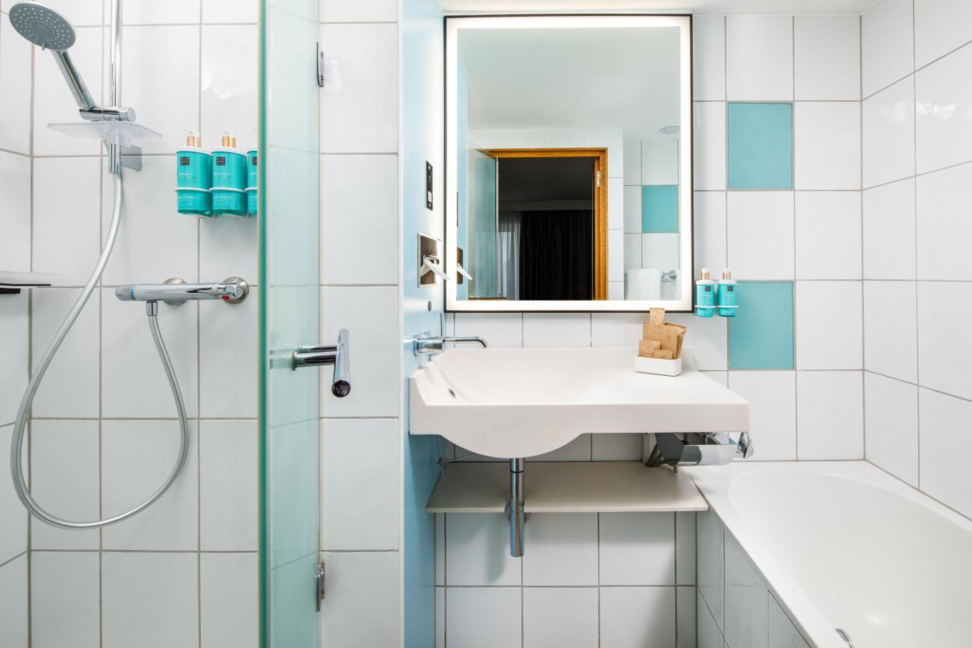 Executive Room,1516362970:JPEG