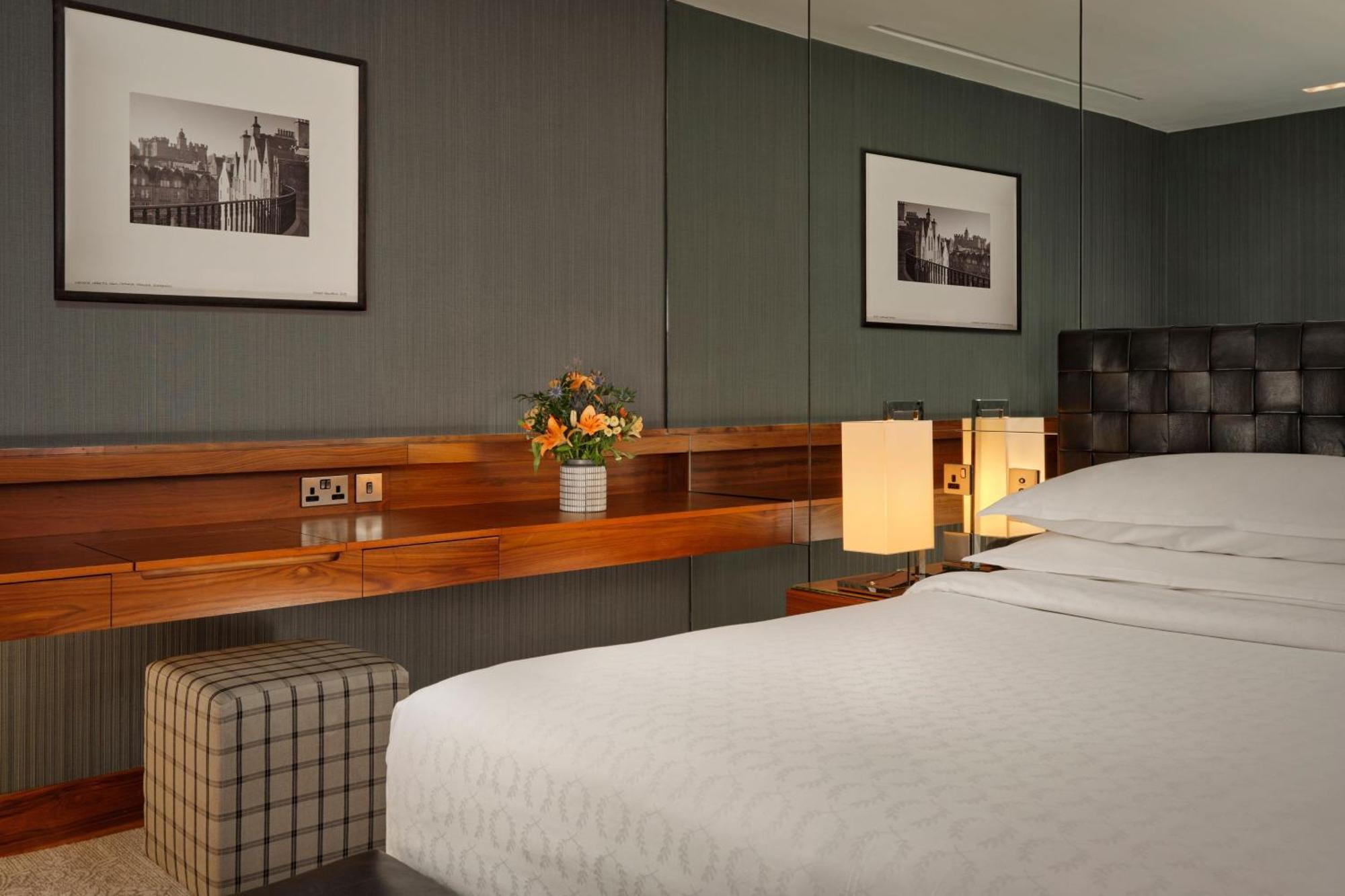 Sheraton Suite Spa & Lounge access 1 King