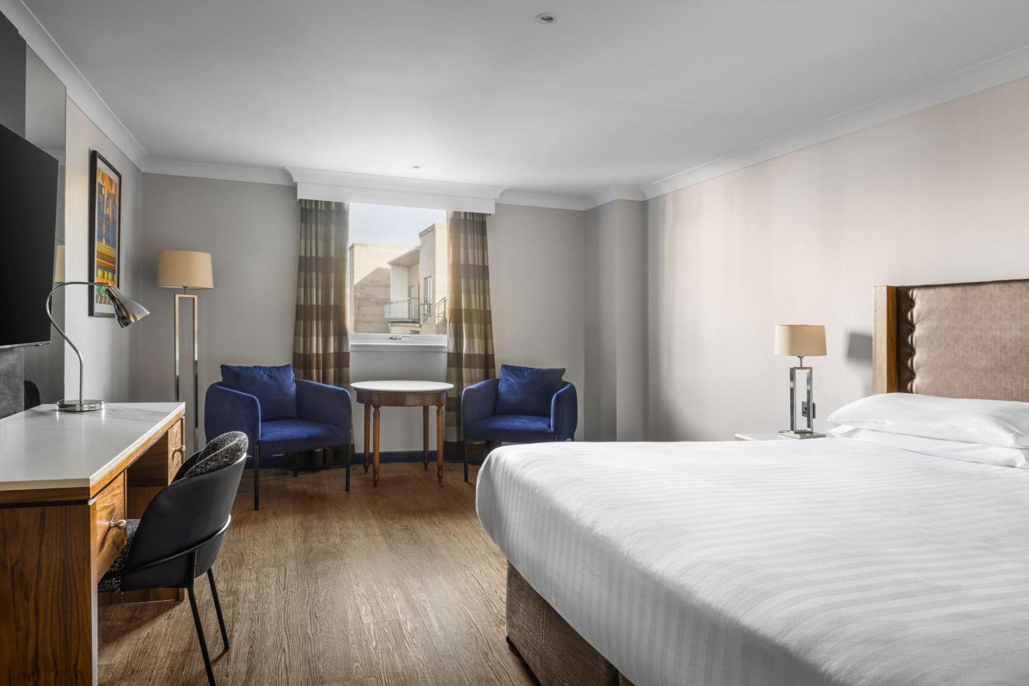 Club King Room Executive Lounge Access