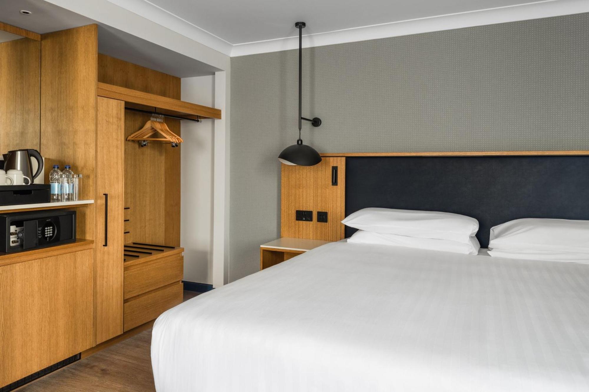 Family Queen Room Two Twin Beds