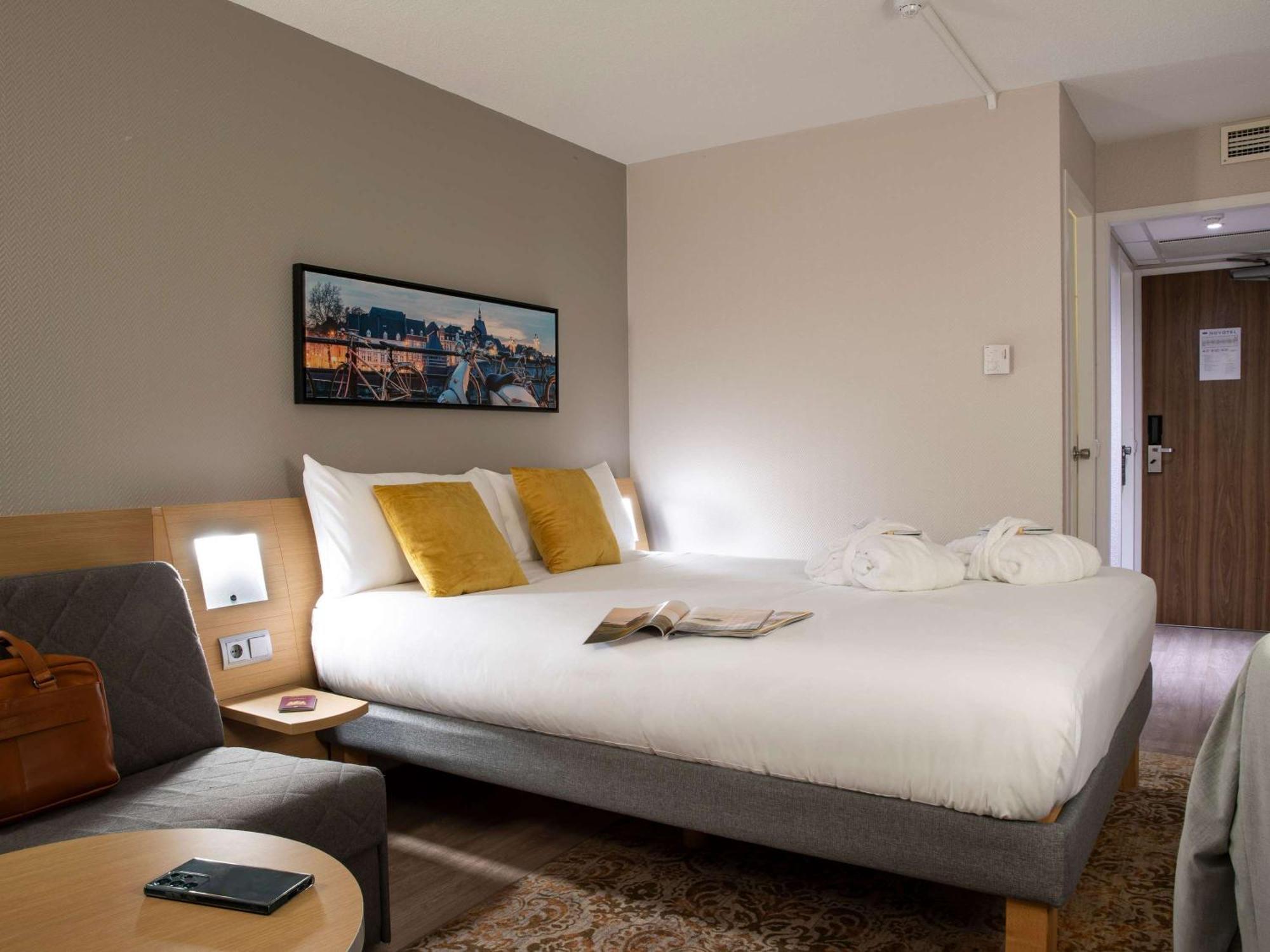 Deluxe Double Room Garden Side
