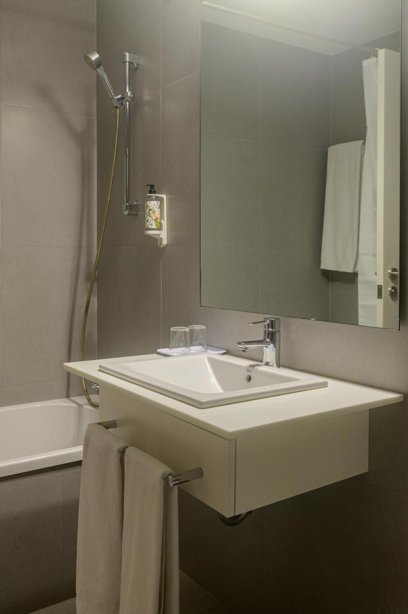 Quarto Triplo (3 Adultos)