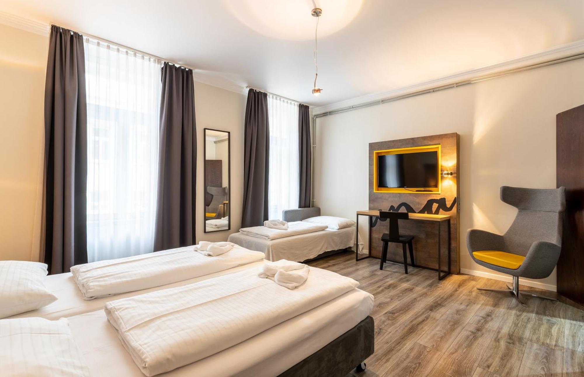 Superior Triple Room,1516415485:JPEG