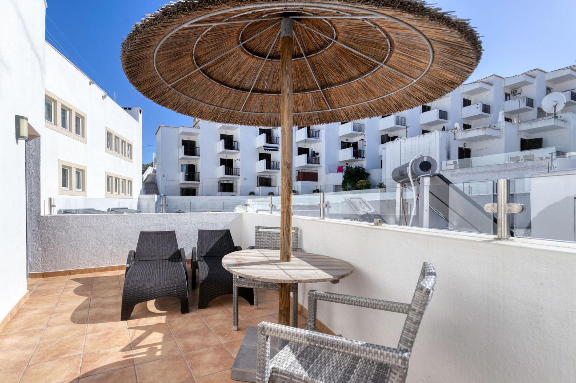 Deluxe Double or Twin Room Sea View