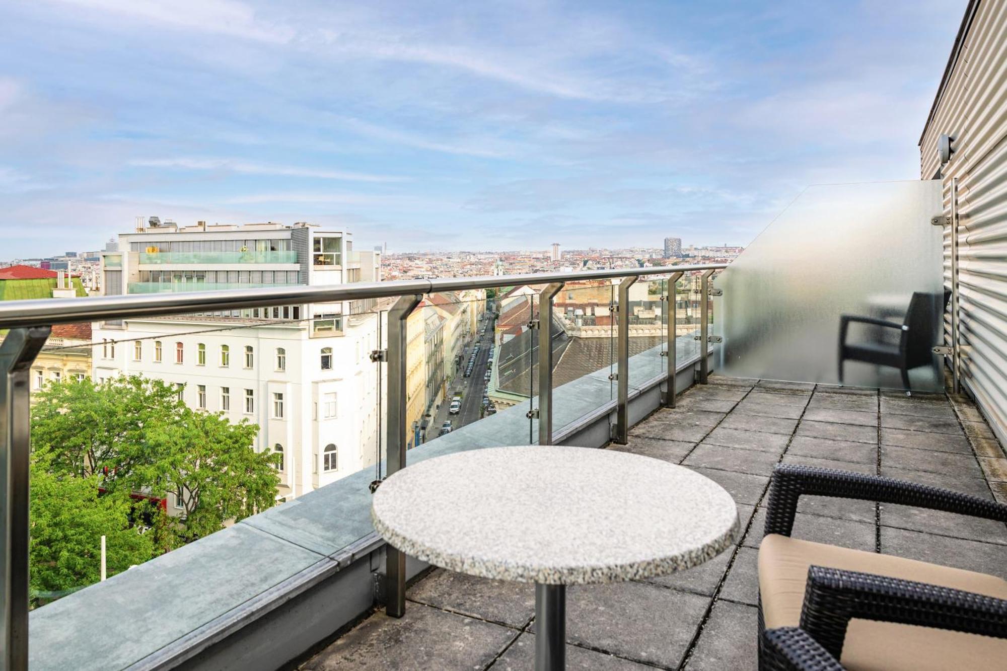 Superior Room Terrace