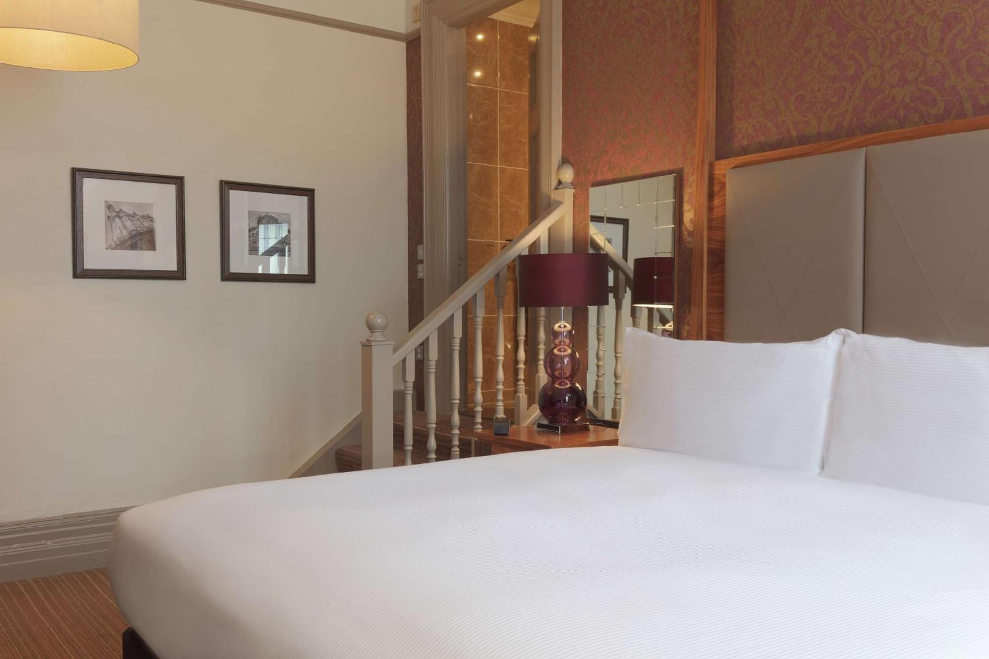 Double Room,1516434094:JPEG