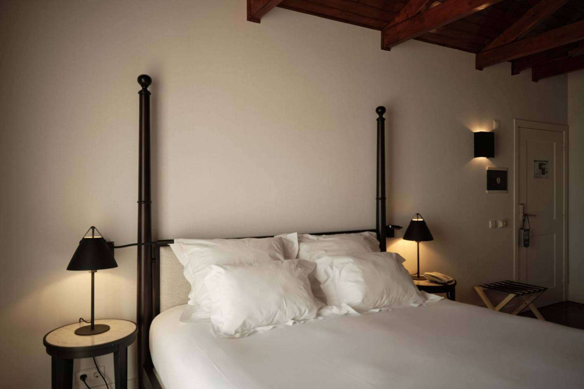 Deluxe Double Room Mountain View