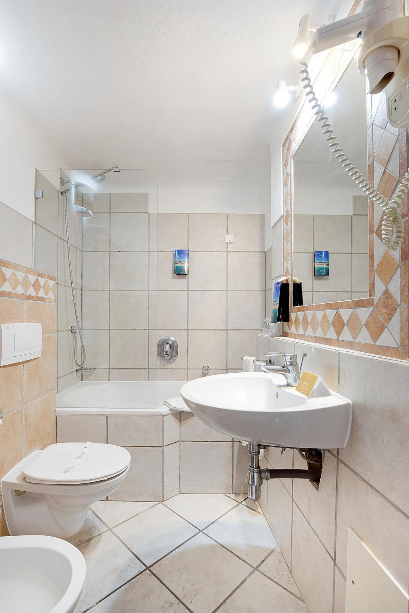Double or Twin Room Pool View