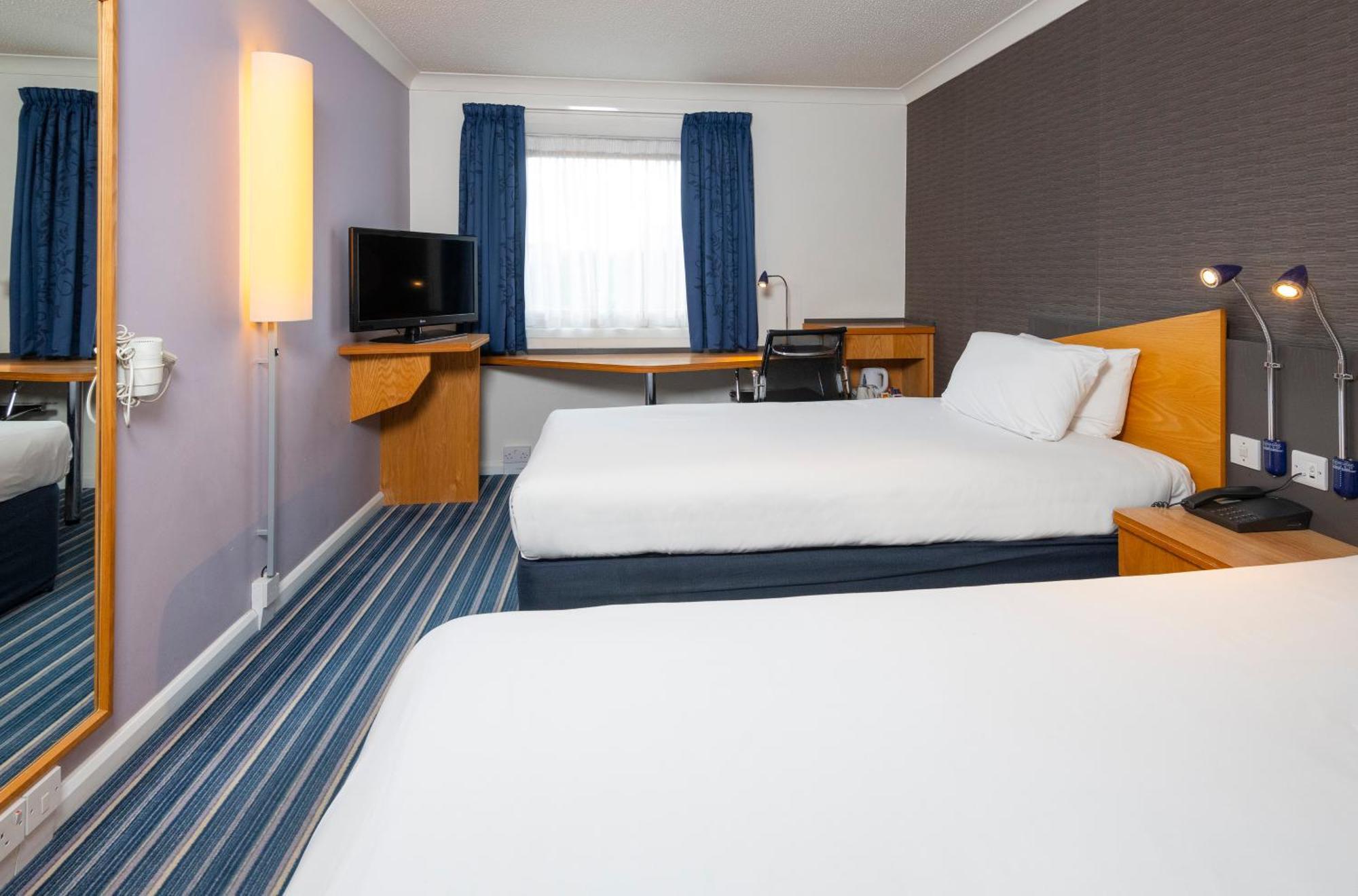 Standard Twin Room Hot